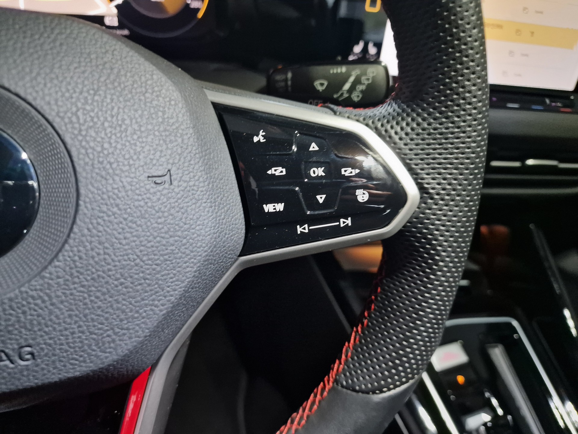 VW Golf 2.0 TSI GTI Clubsport DSG Pano Headup - 15