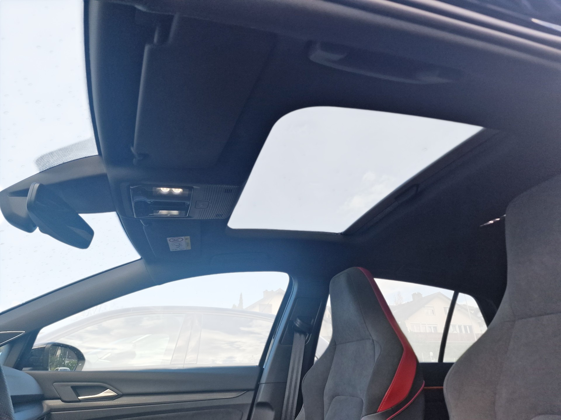 VW Golf 2.0 TSI GTI Clubsport DSG Pano Headup - 12