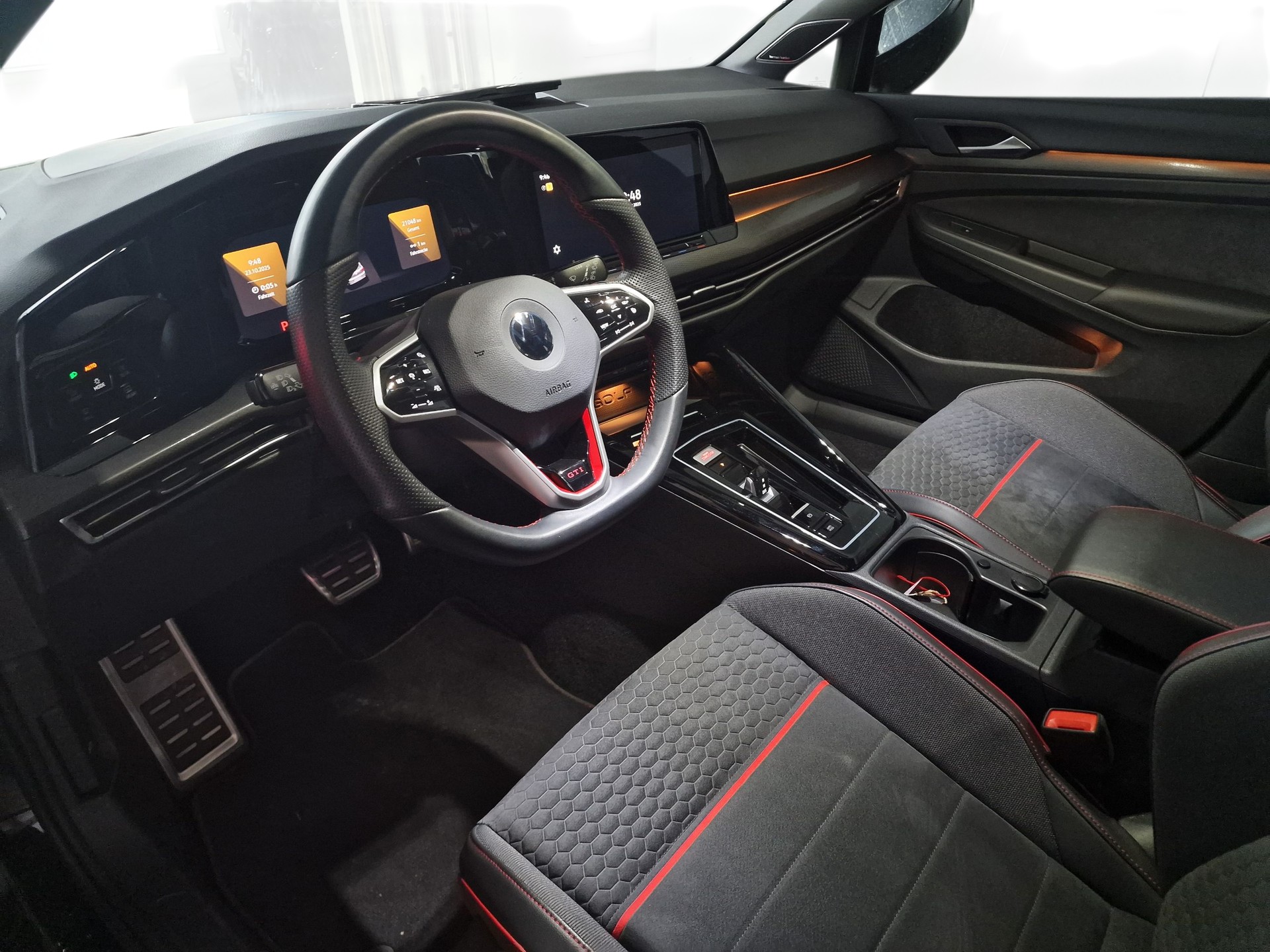 VW Golf 2.0 TSI GTI Clubsport DSG Pano Headup - 9