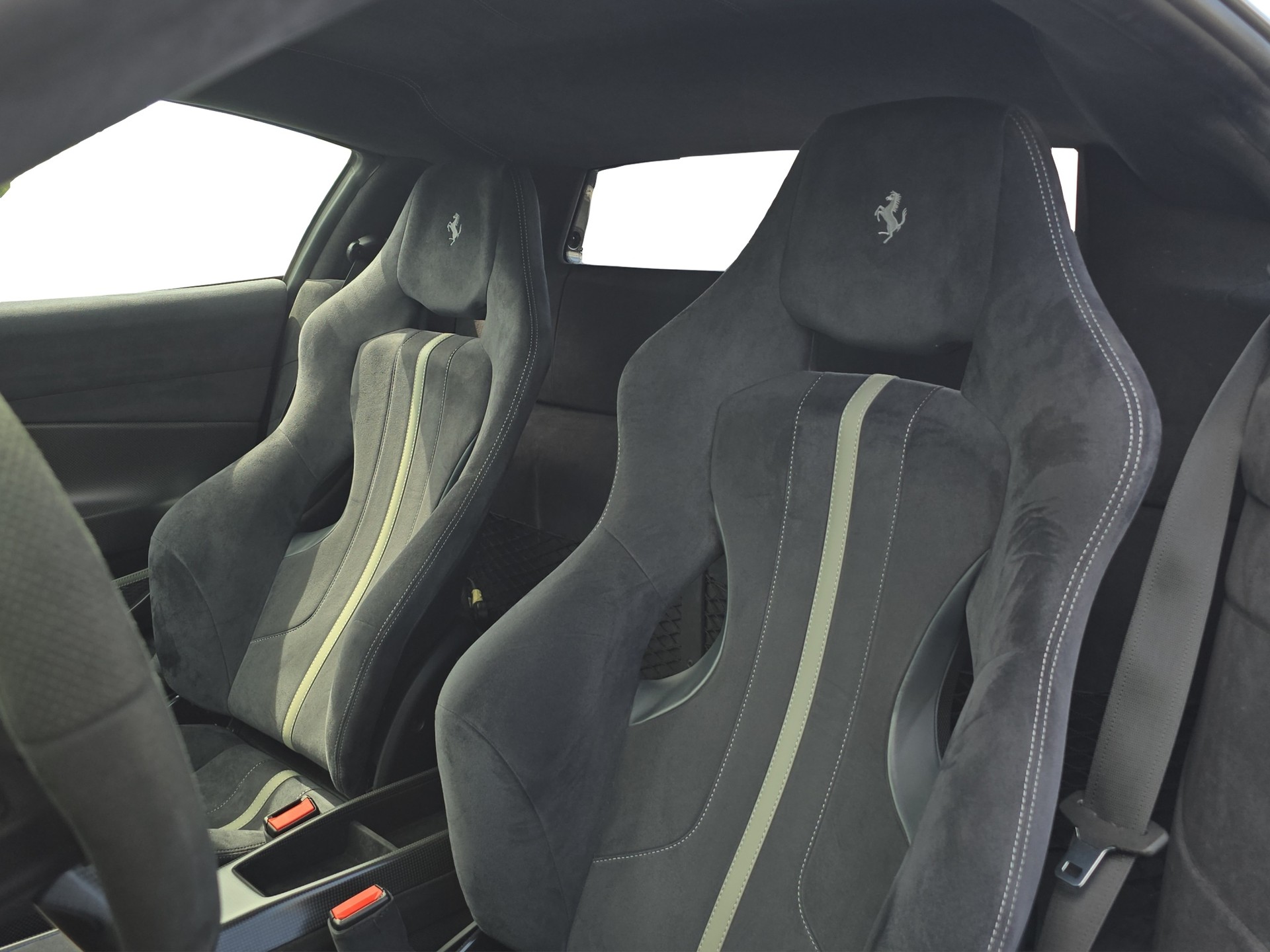 FERRARI 488 Pista 3.9 V8 - 30
