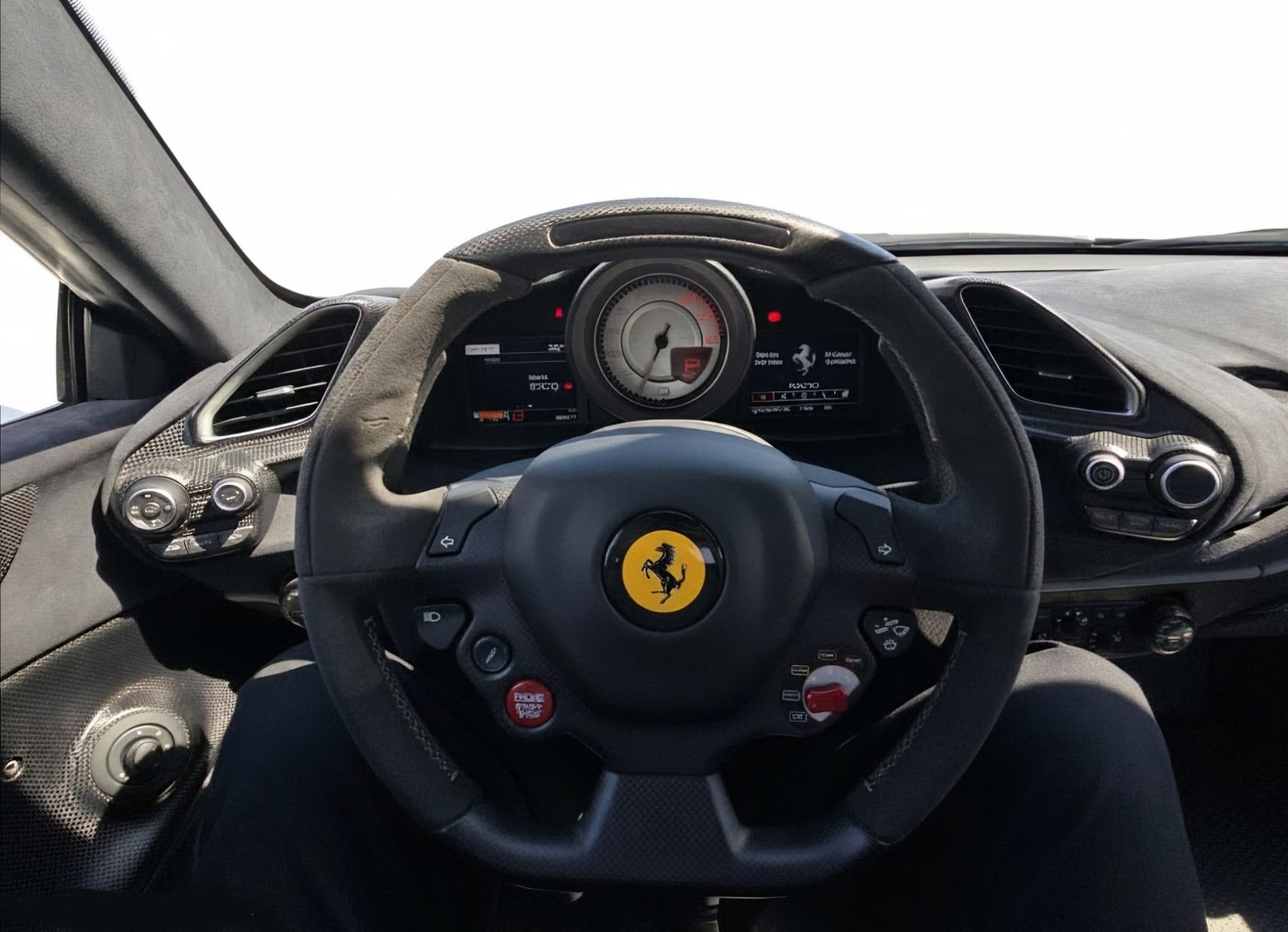 FERRARI 488 Pista 3.9 V8 - 13