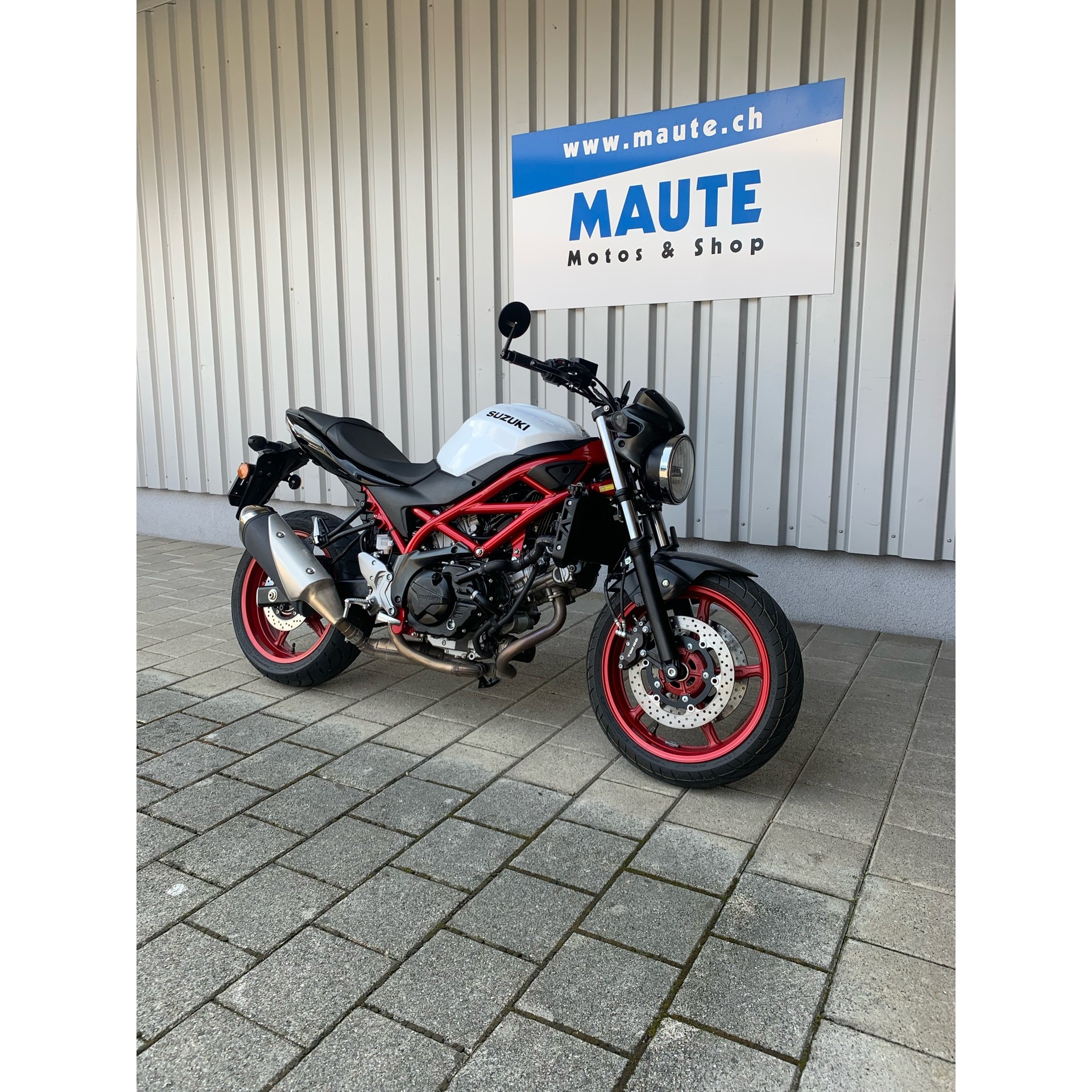 SUZUKI SV 650 Custom (35kW) - 2