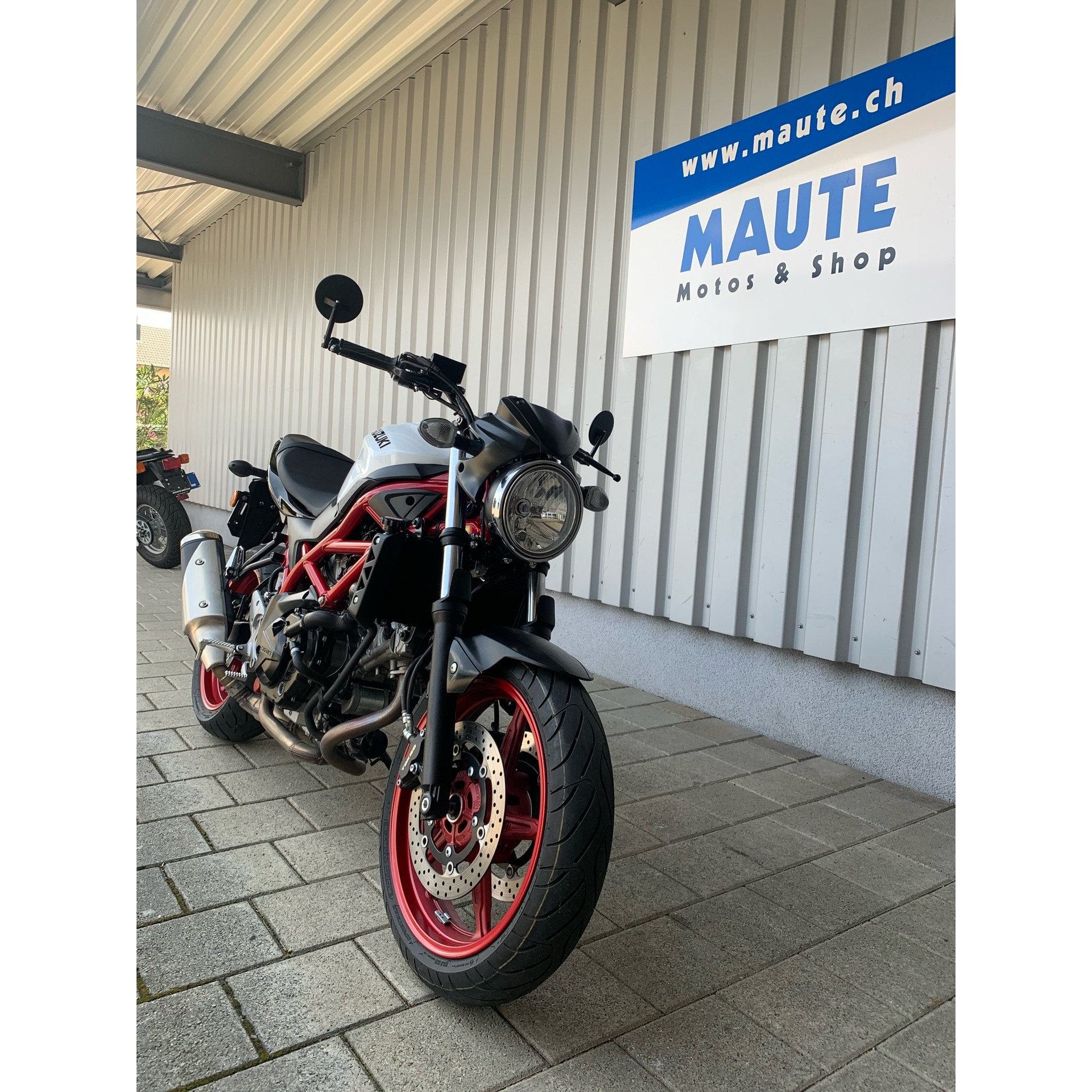 SUZUKI SV 650 Custom (35kW) - 4