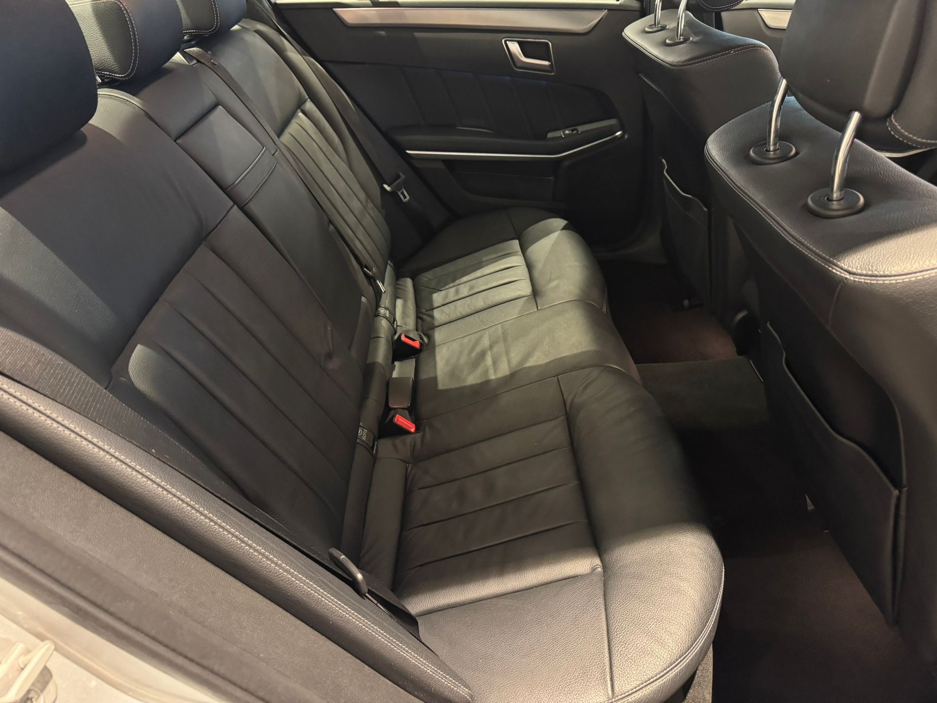 MERCEDES-BENZ E 220 CDI Avantgarde - 18