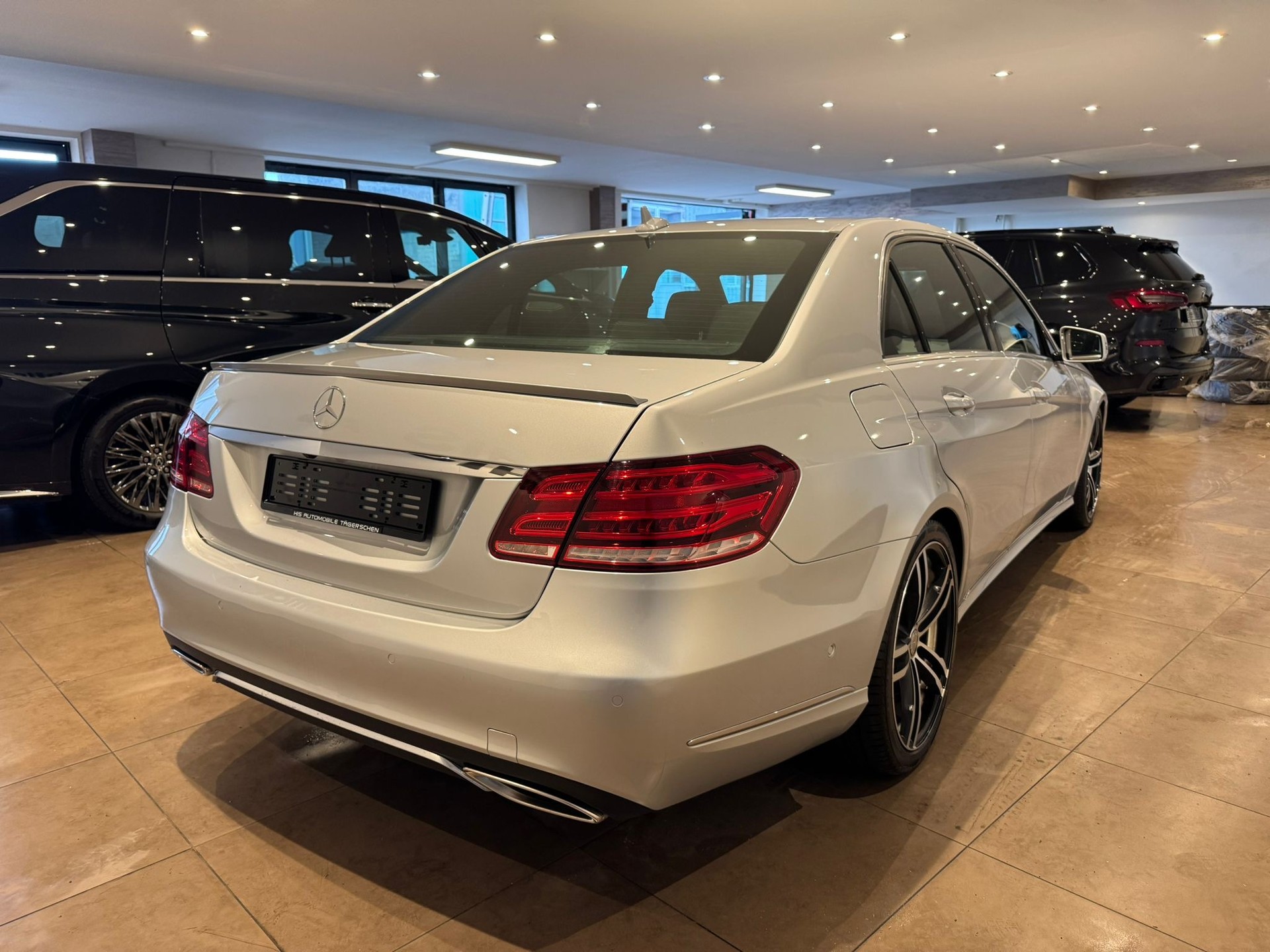 MERCEDES-BENZ E 220 CDI Avantgarde - 8