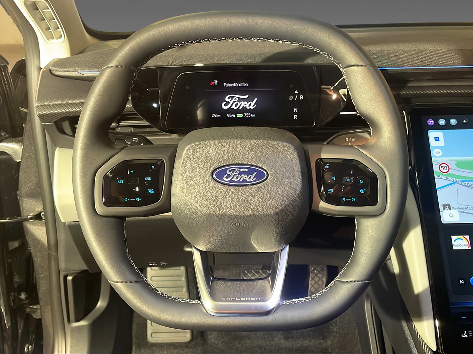 FORD Explorer 77 kWh Extended Range Premium - 8