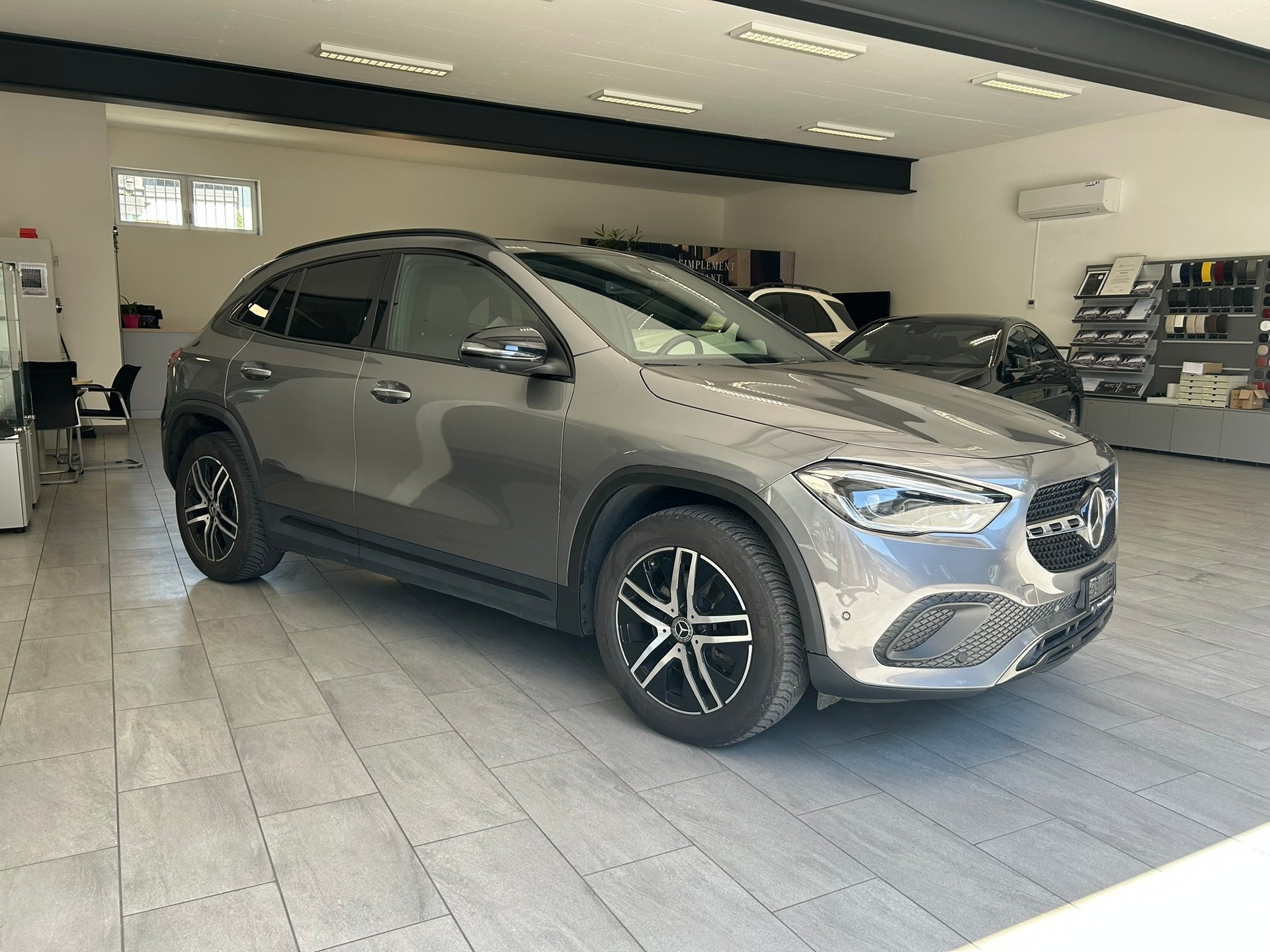MERCEDES-BENZ GLA 220d 4Matic Progressive 8G-DCT - 3