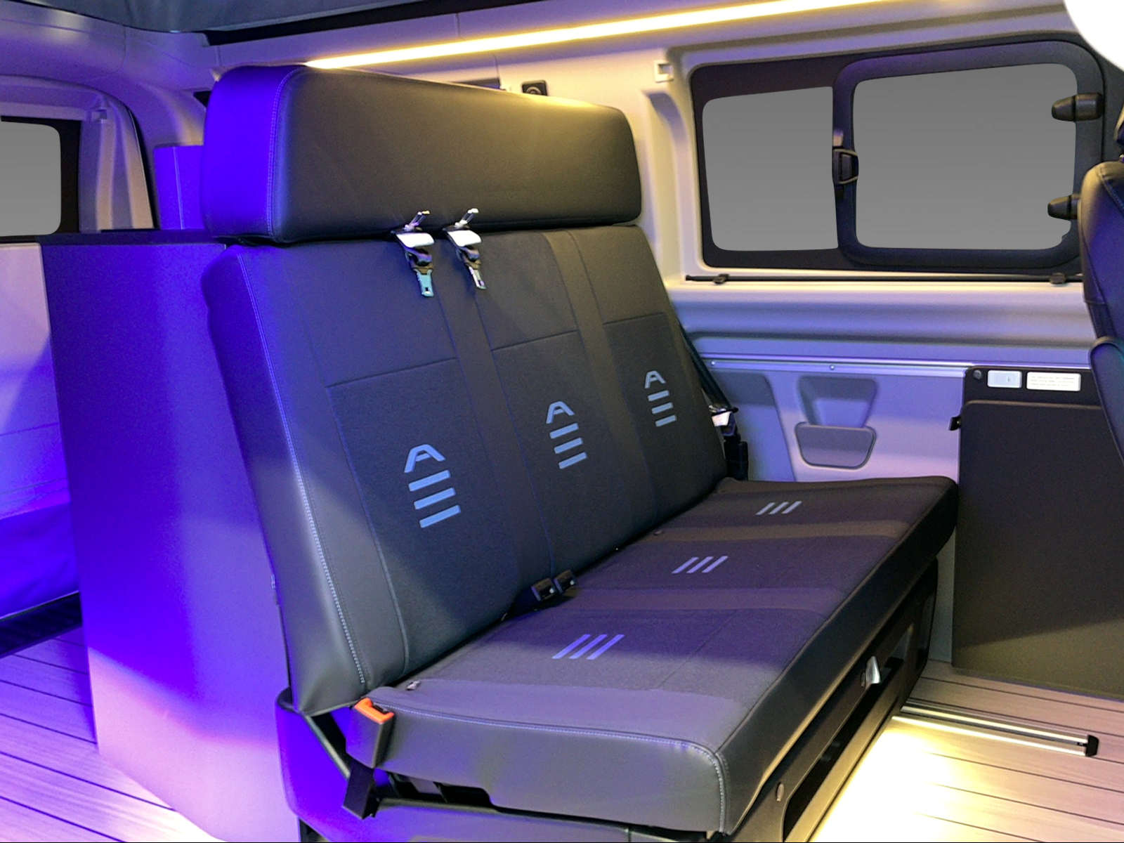 FORD Transit C Nugget 320 L1 2.0 EcoBlue 170 Active - 7