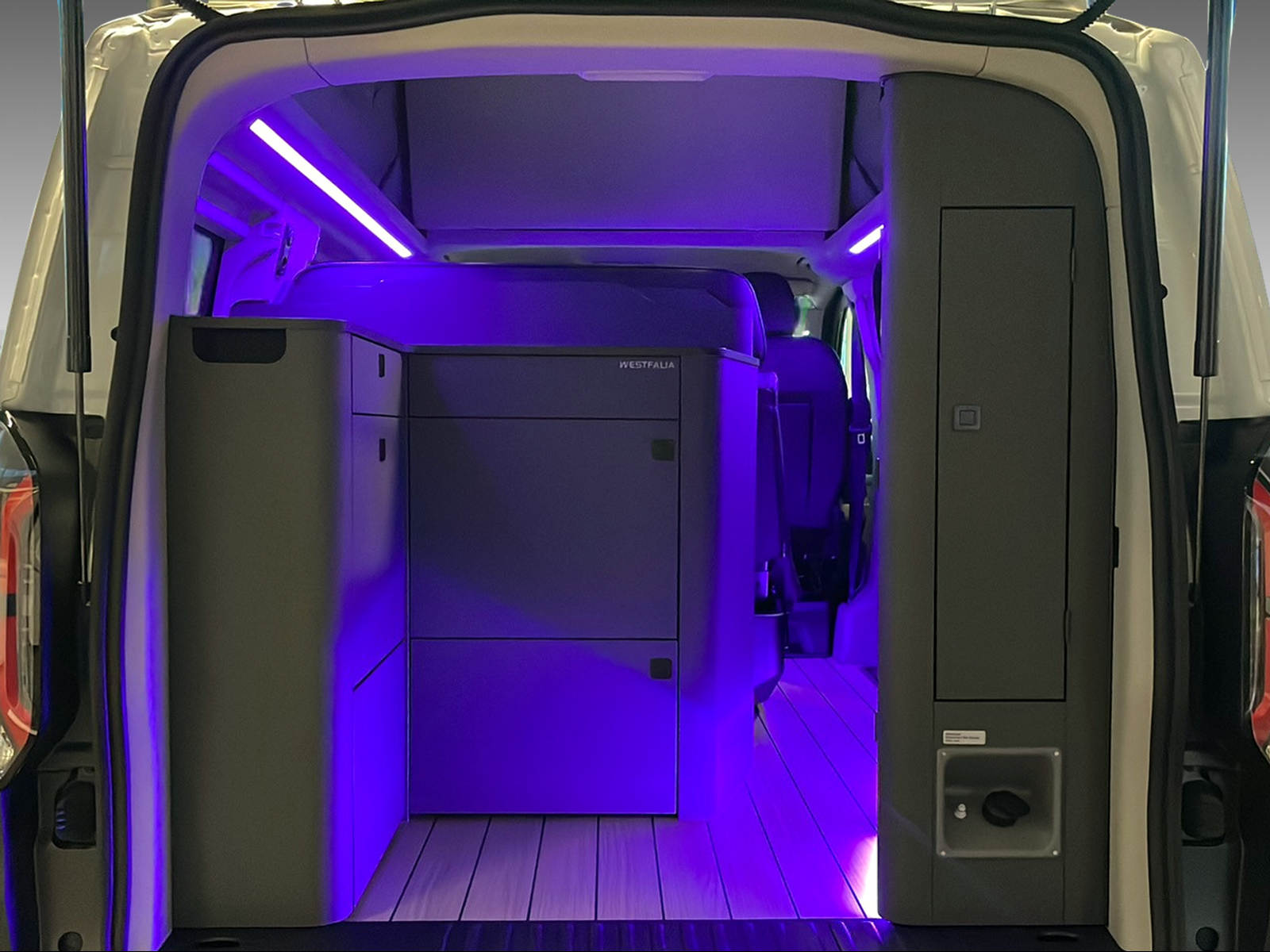 FORD Transit C Nugget 320 L1 2.0 EcoBlue 170 Active - 9