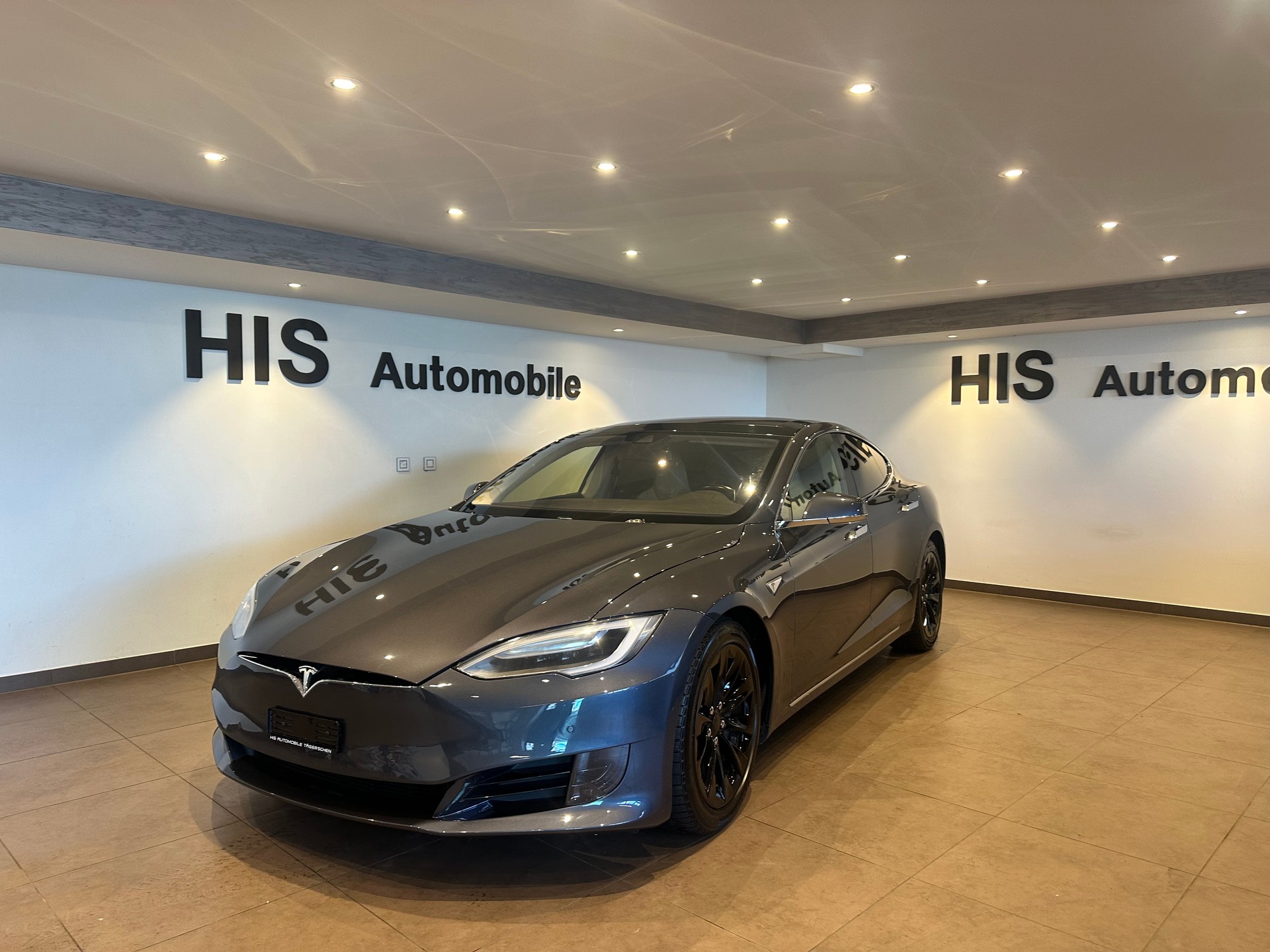 TESLA Model S 70 D