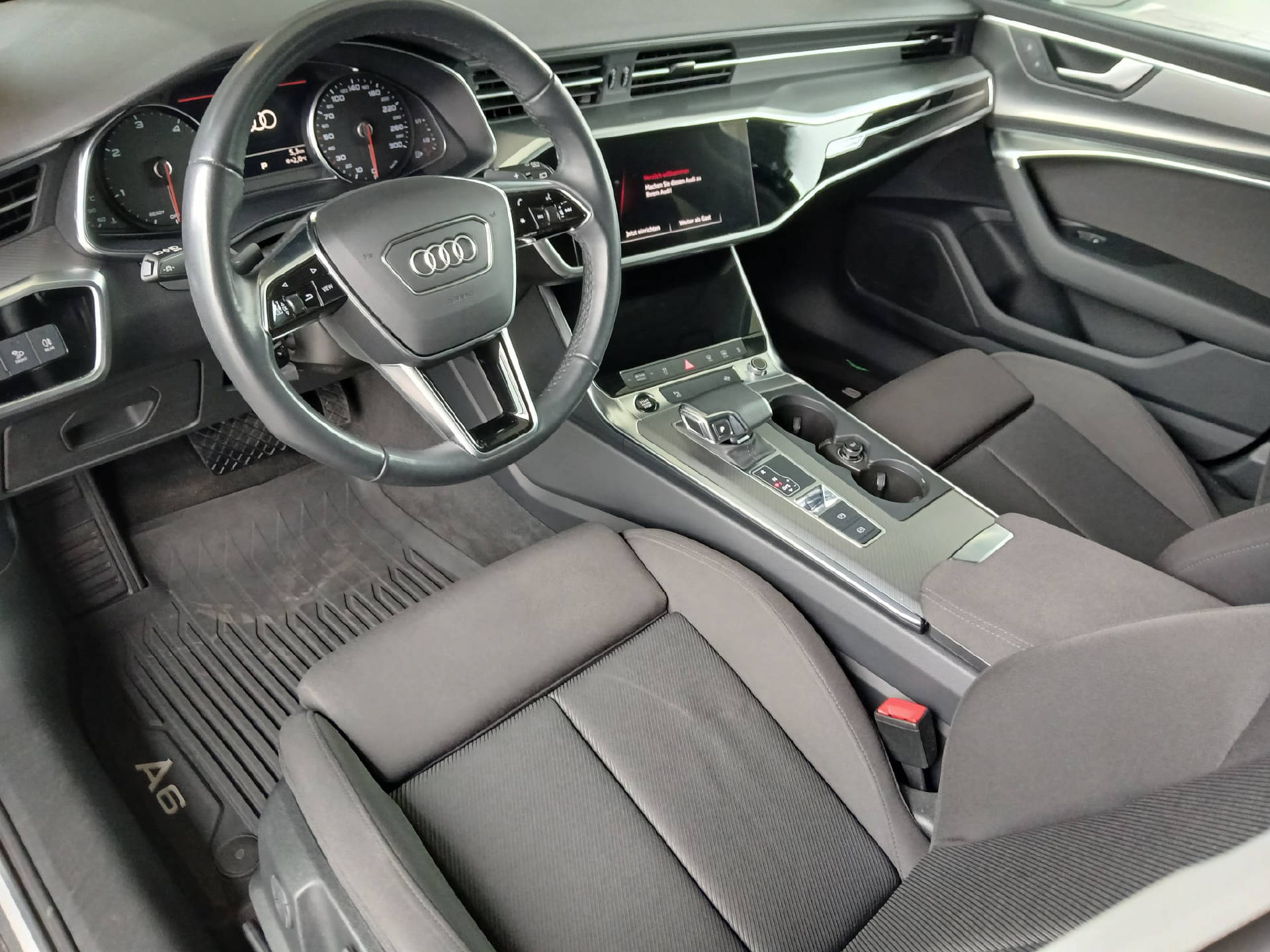 AUDI A6 Avant 2.0 40 TDI Sport quattro S-Tronic-5