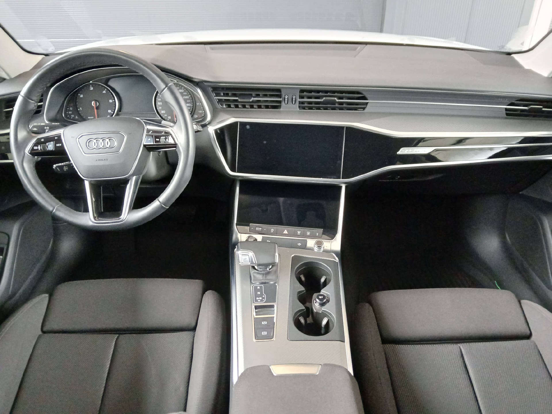 AUDI A6 Avant 2.0 40 TDI Sport quattro S-Tronic-6