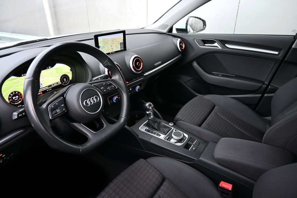 AUDI A3 Sportback 2.0 TFSI 40 Sport quattro S-tronic - 9
