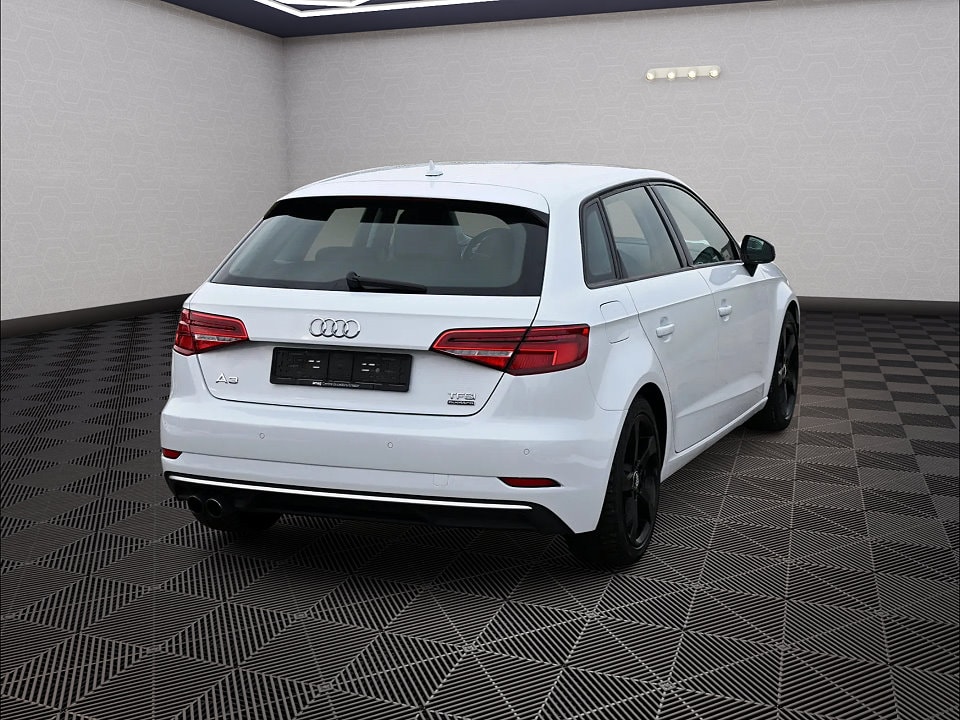 AUDI A3 Sportback 2.0 TFSI 40 Sport quattro S-tronic - 3