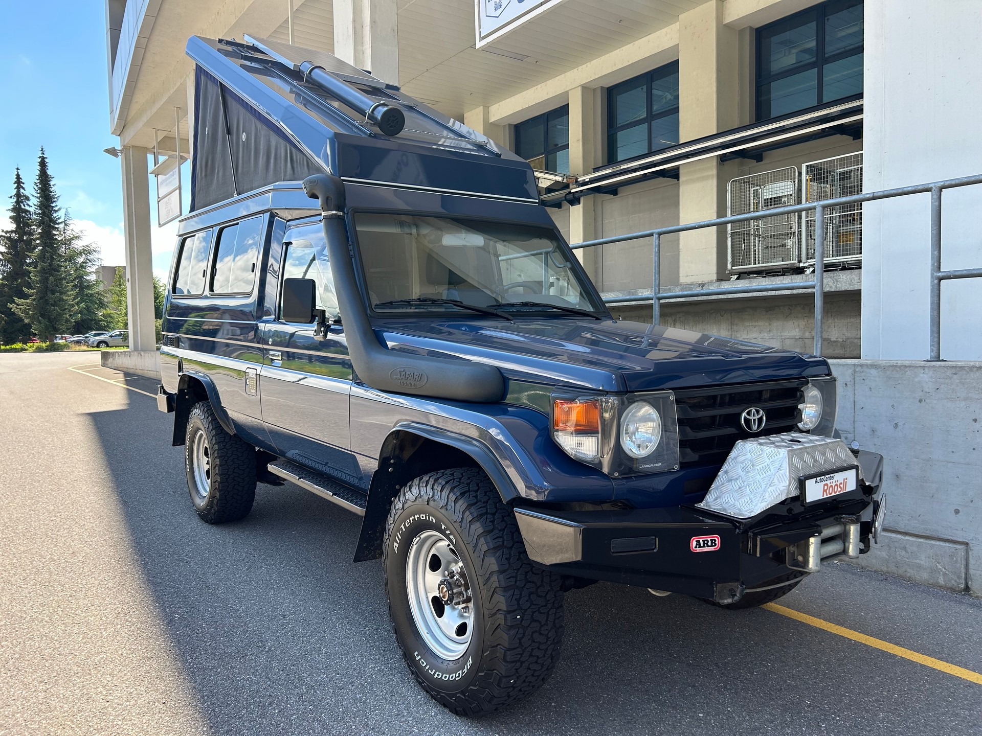 TOYOTA Land Cruiser 400 Hdt Long 4.2D - 4