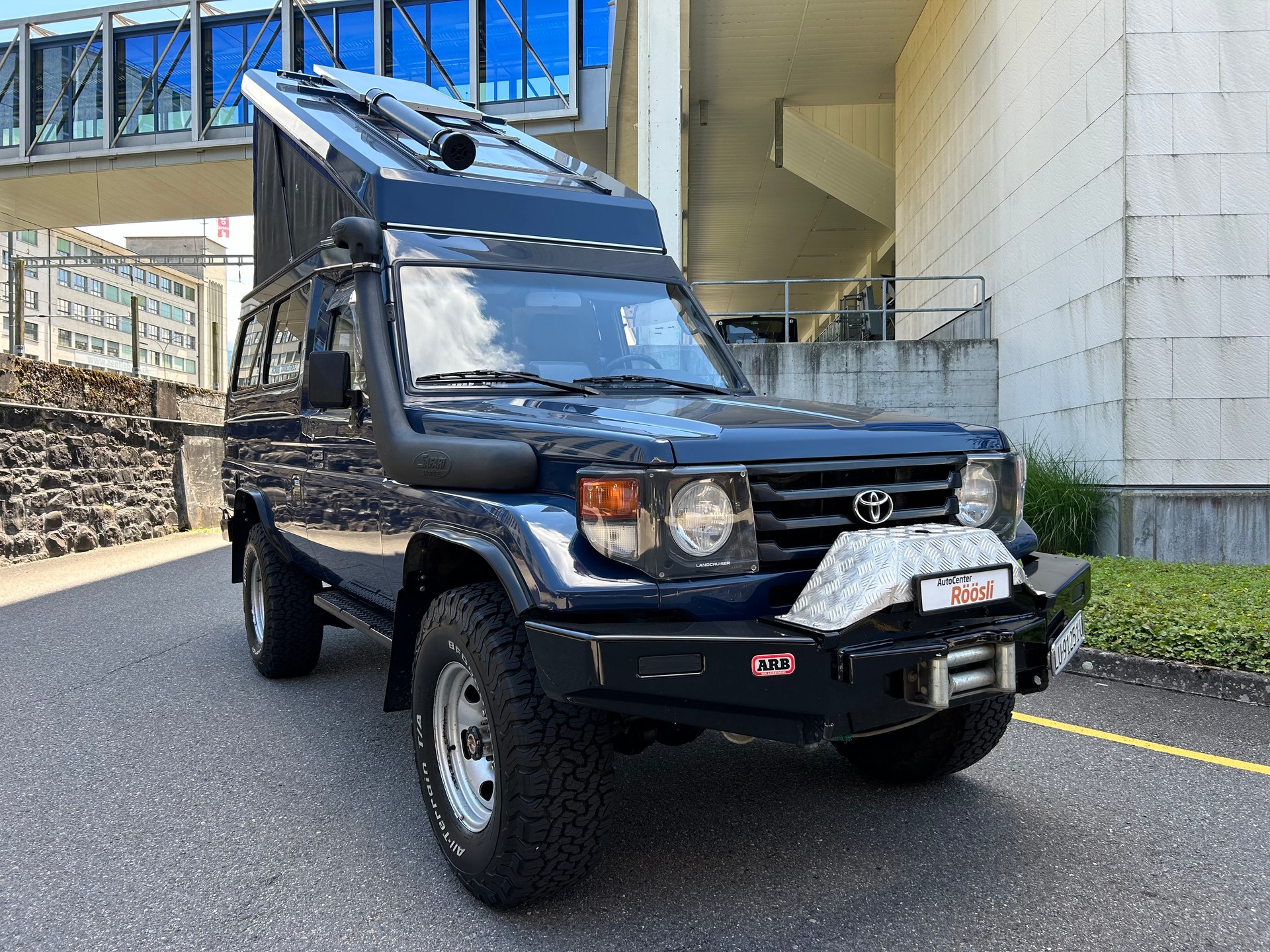 TOYOTA Land Cruiser 400 Hdt Long 4.2D - 2