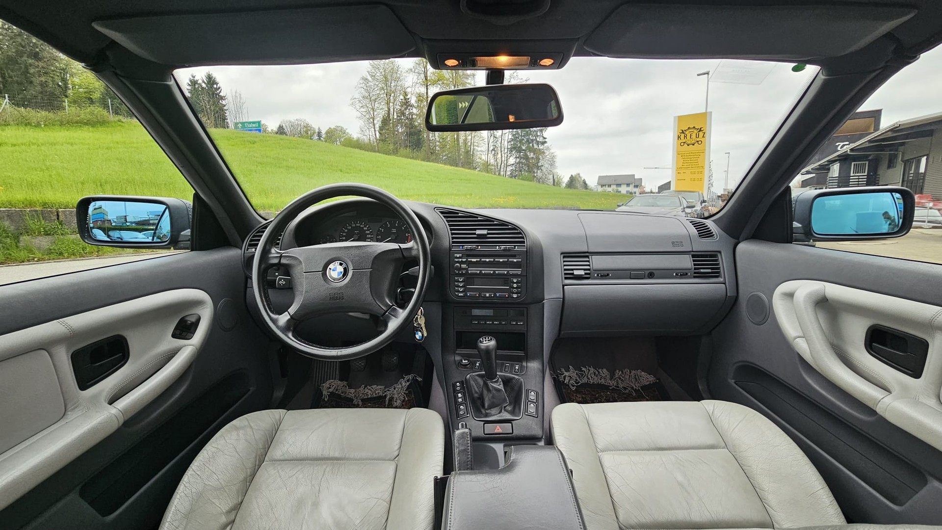 BMW 318i Cabrio Exclusiv - 9