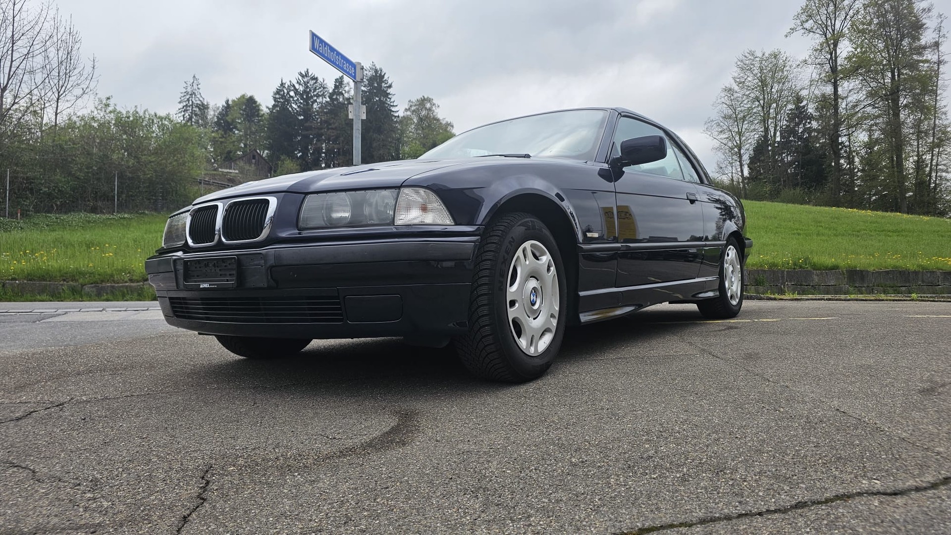 BMW 318i Cabrio Exclusiv - 2
