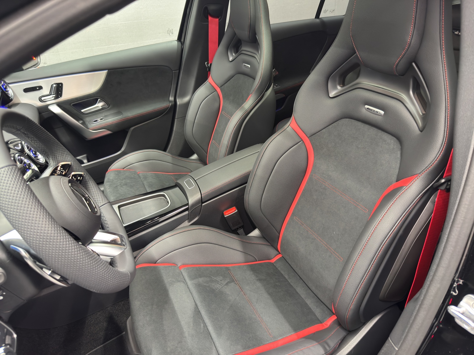 MERCEDES-BENZ AMG A 35 4Matic - 14