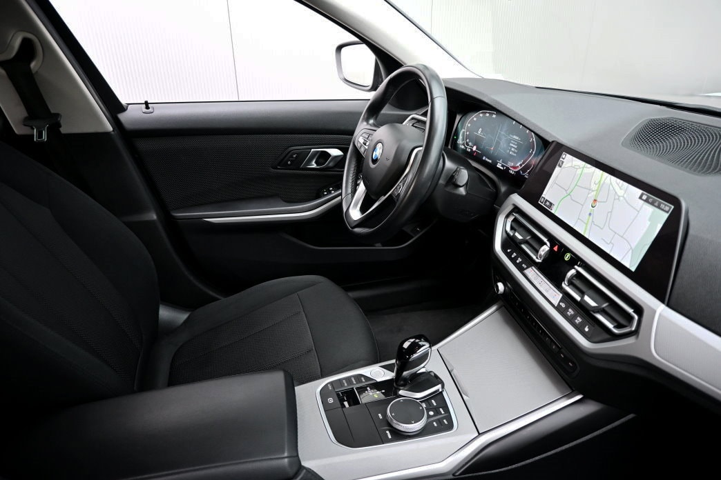 BMW 320d xDrive 48V Touring Steptronic - 7