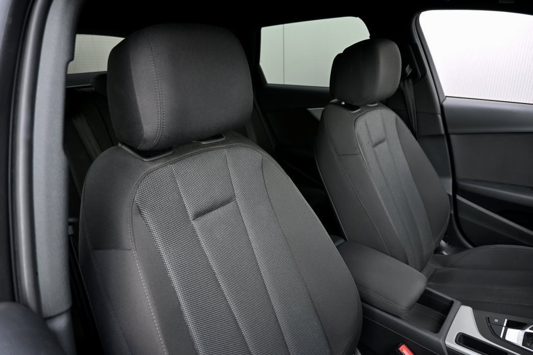 AUDI A4 Avant 2.0 TDI 35 S-tronic - 6