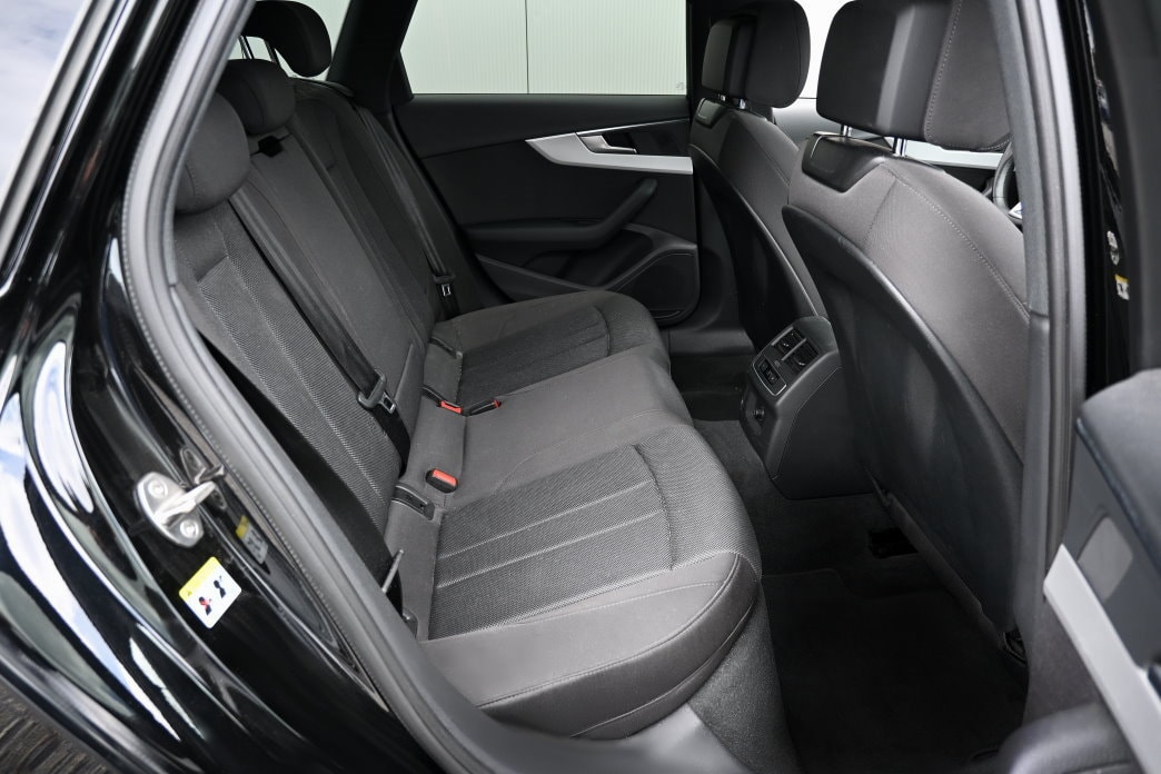 AUDI A4 Avant 2.0 TDI 35 S-tronic - 8