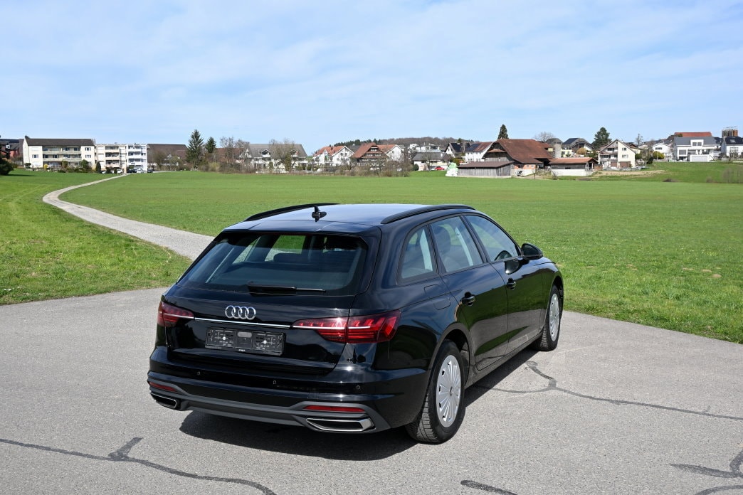 AUDI A4 Avant 2.0 TDI 35 S-tronic - 3