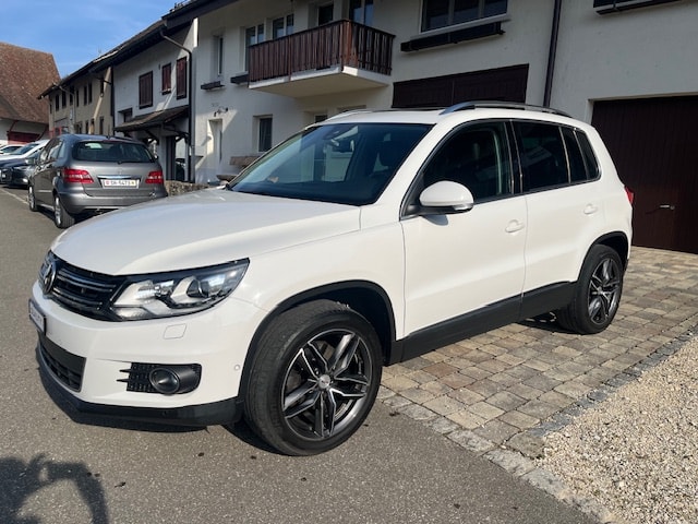VW Tiguan 2.0 TSI Sport & Style DSG