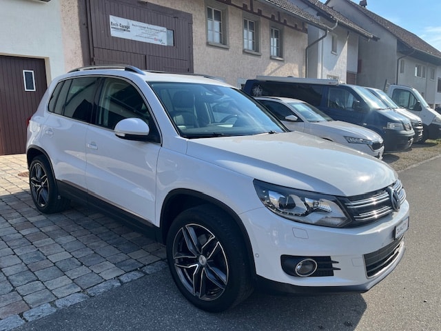 VW Tiguan 2.0 TSI Sport & Style DSG - 2