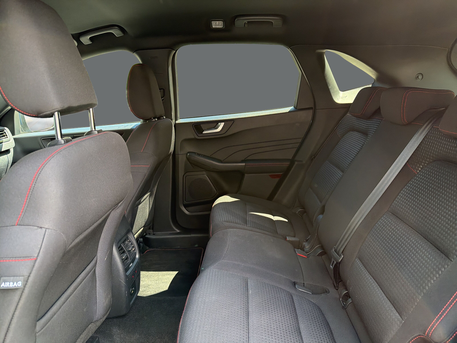 FORD Kuga 2.5 FHEV ST-Line 4W - 14