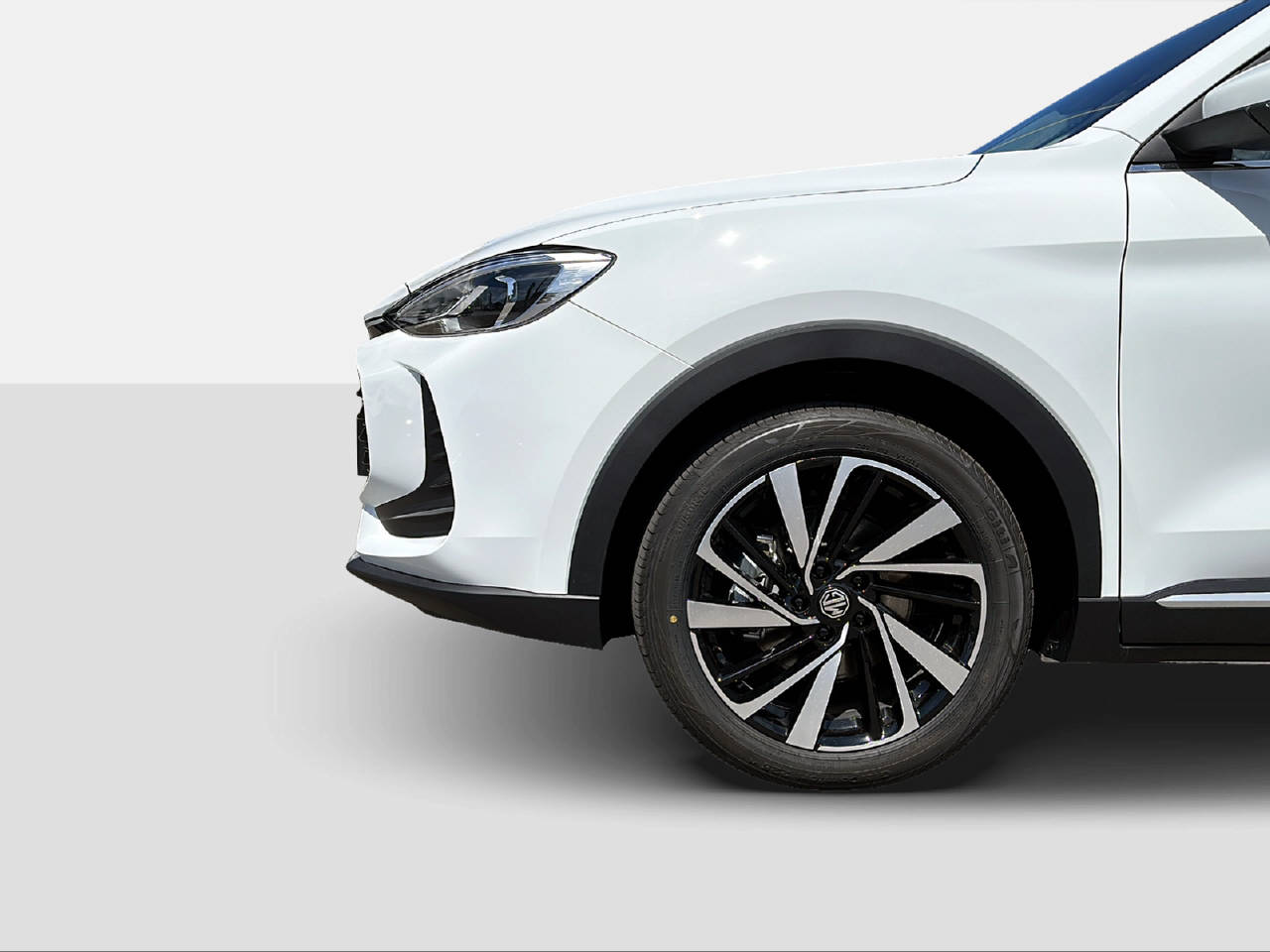 MG ZS 1.5 Hybrid+ Luxury - 9