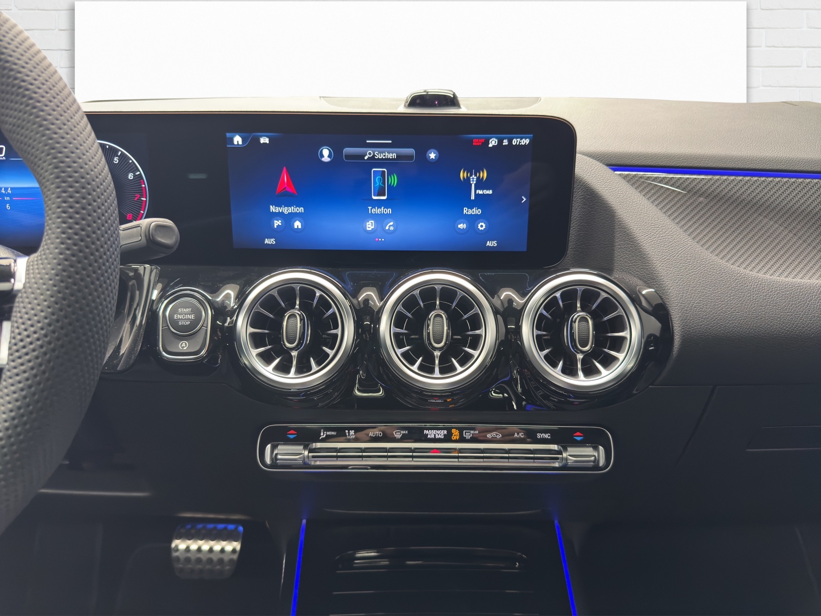 MERCEDES-BENZ GLA 200 AMG Line Night Star - 9