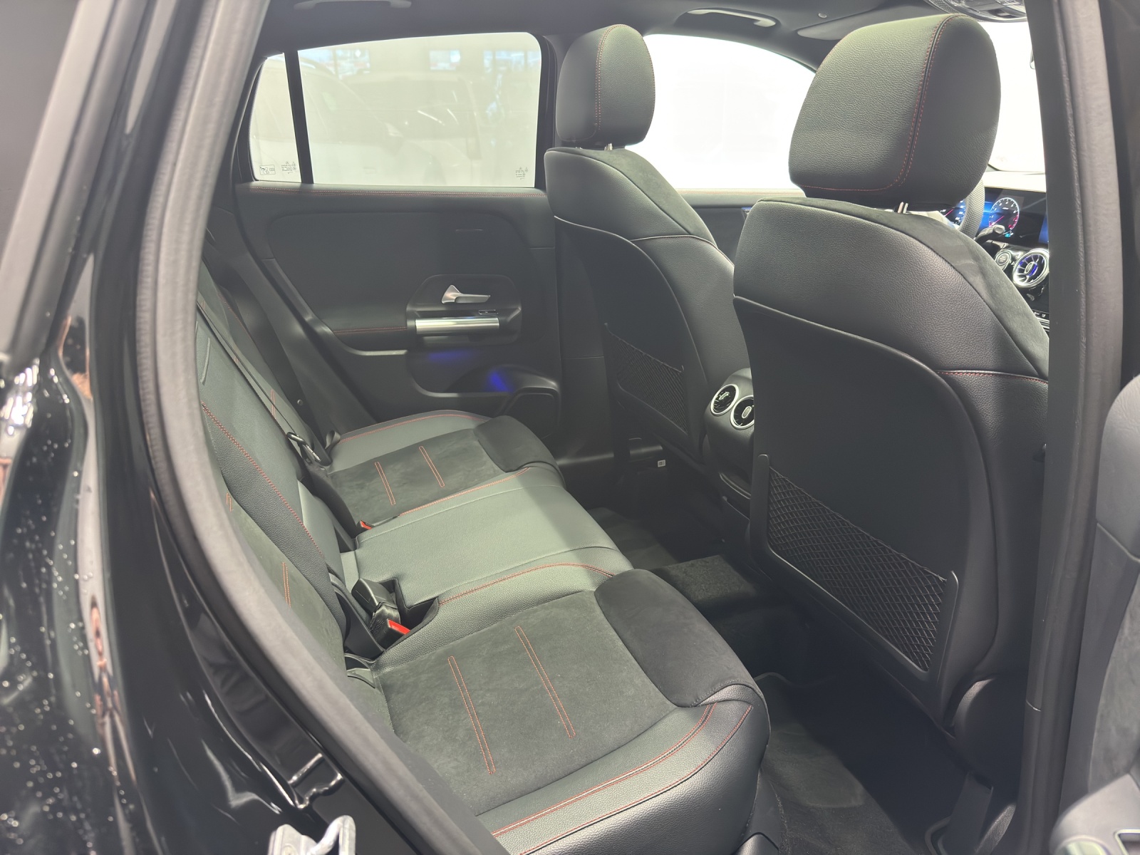 MERCEDES-BENZ GLA 200 AMG Line Night Star - 10