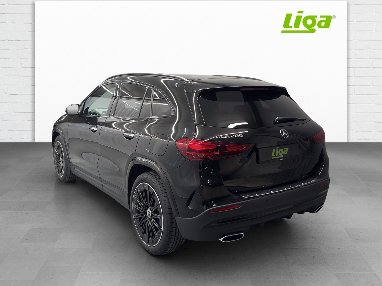 MERCEDES-BENZ GLA 200 AMG Line Night Star - 4