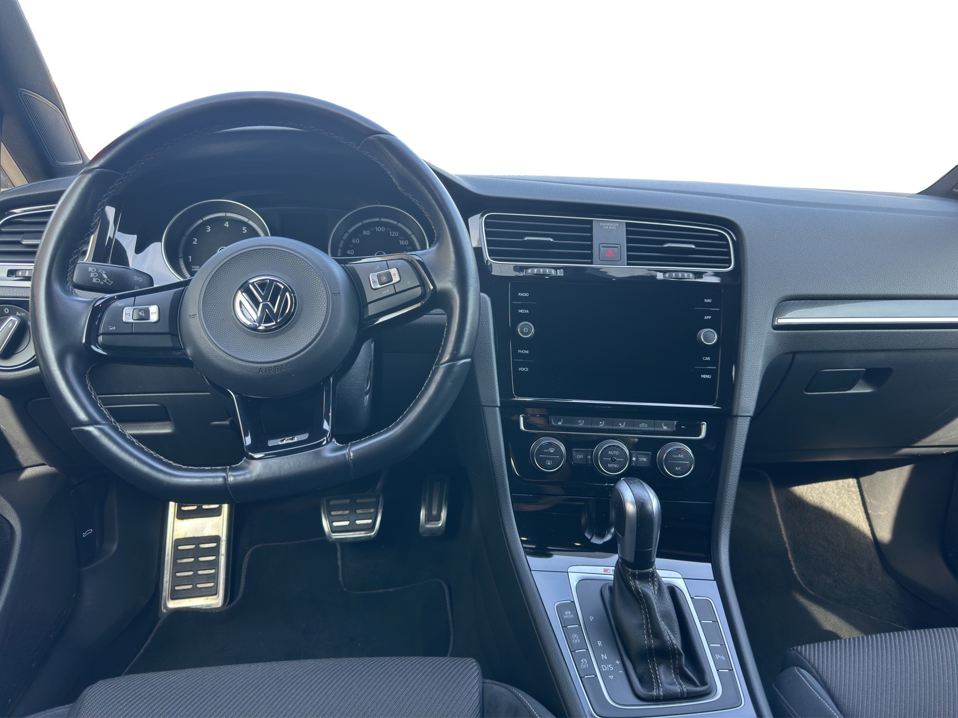 VW Golf 2.0 TSI R 4Motion DSG - 12