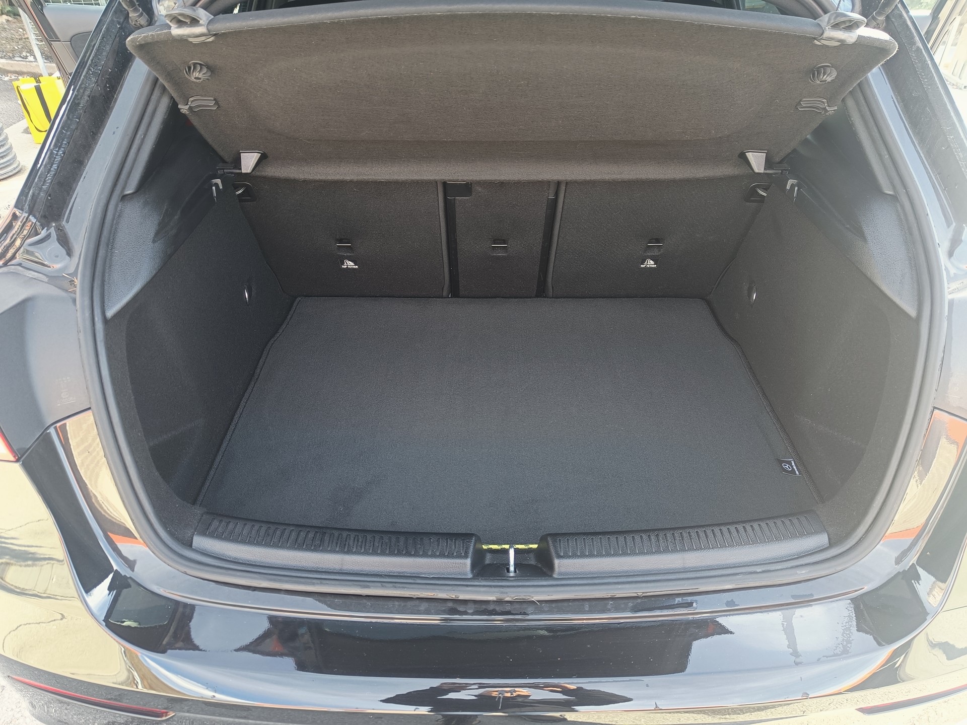 MERCEDES-BENZ A 35 AMG 4Matic Speedshift - 9