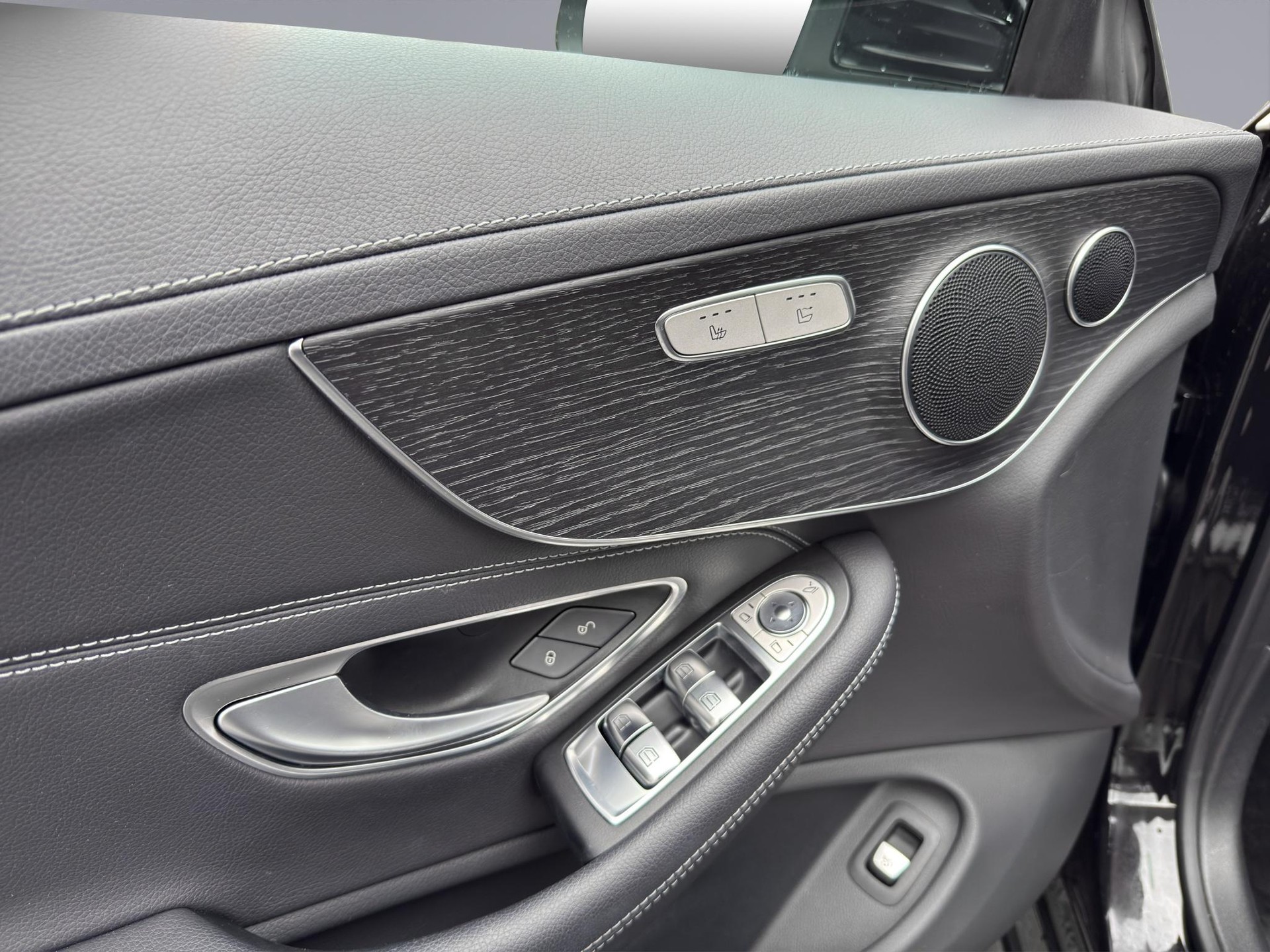 MERCEDES-BENZ C 200 AMG Line 4matic Cabriolet - 12