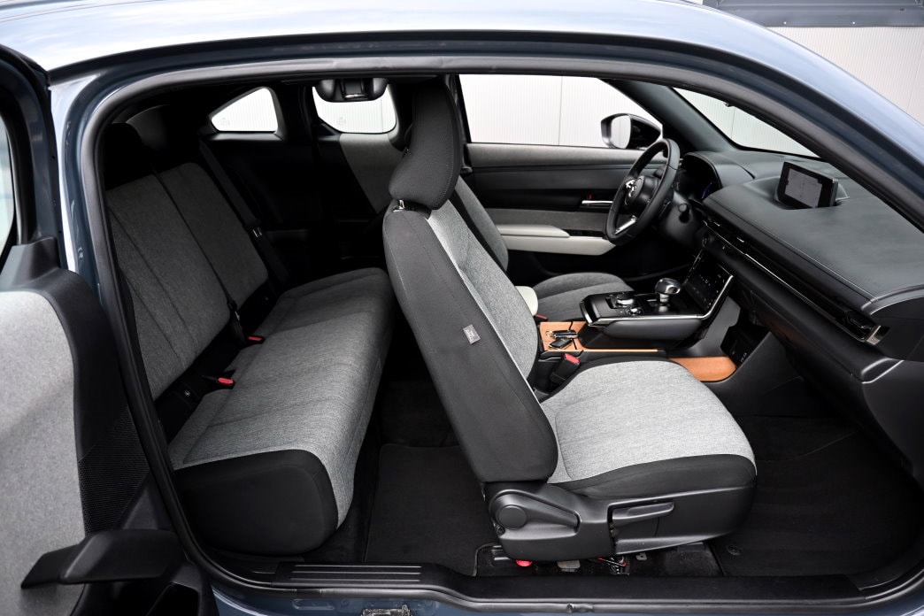 MAZDA MX-30 e-Skyactiv Ambition - 8