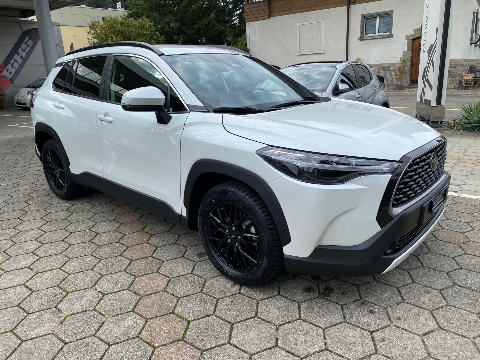TOYOTA Corolla Cross 2.0 Trend e-CVT - 2