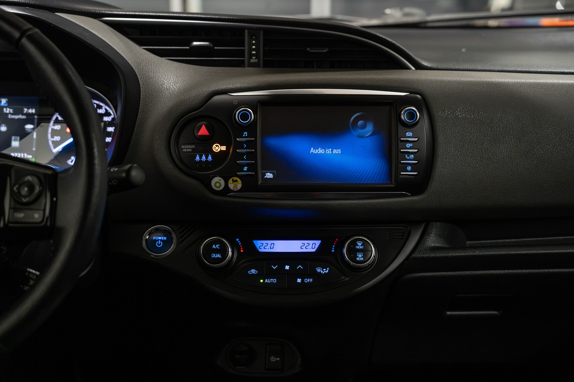 TOYOTA Yaris 1.5 VVT-i Hybrid Trend e-CVT - 13
