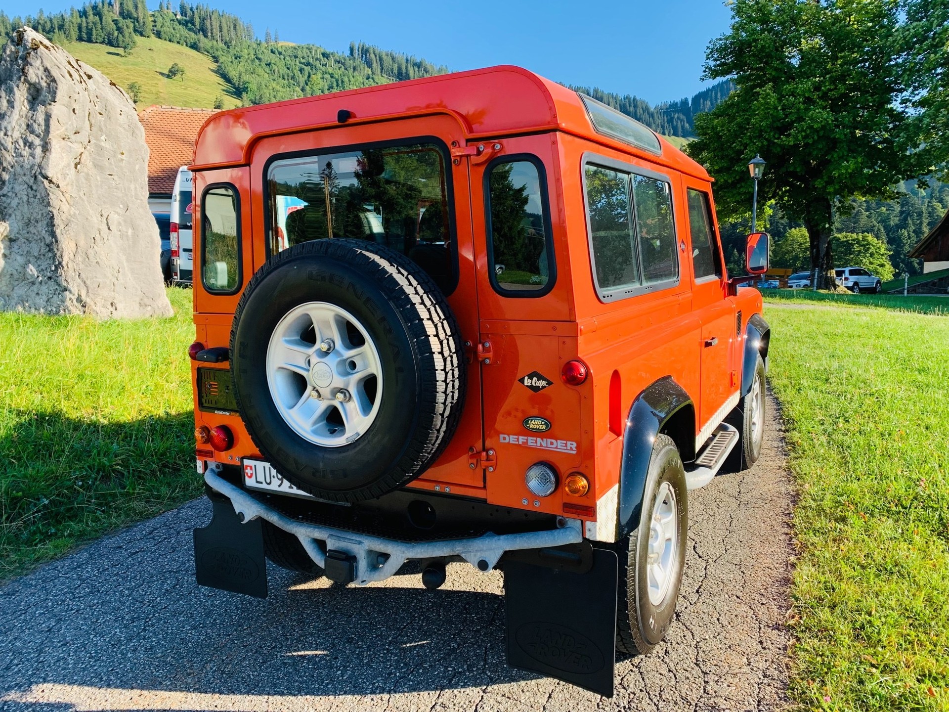 LAND ROVER Defender 90 SW 2.4Tdc - 15