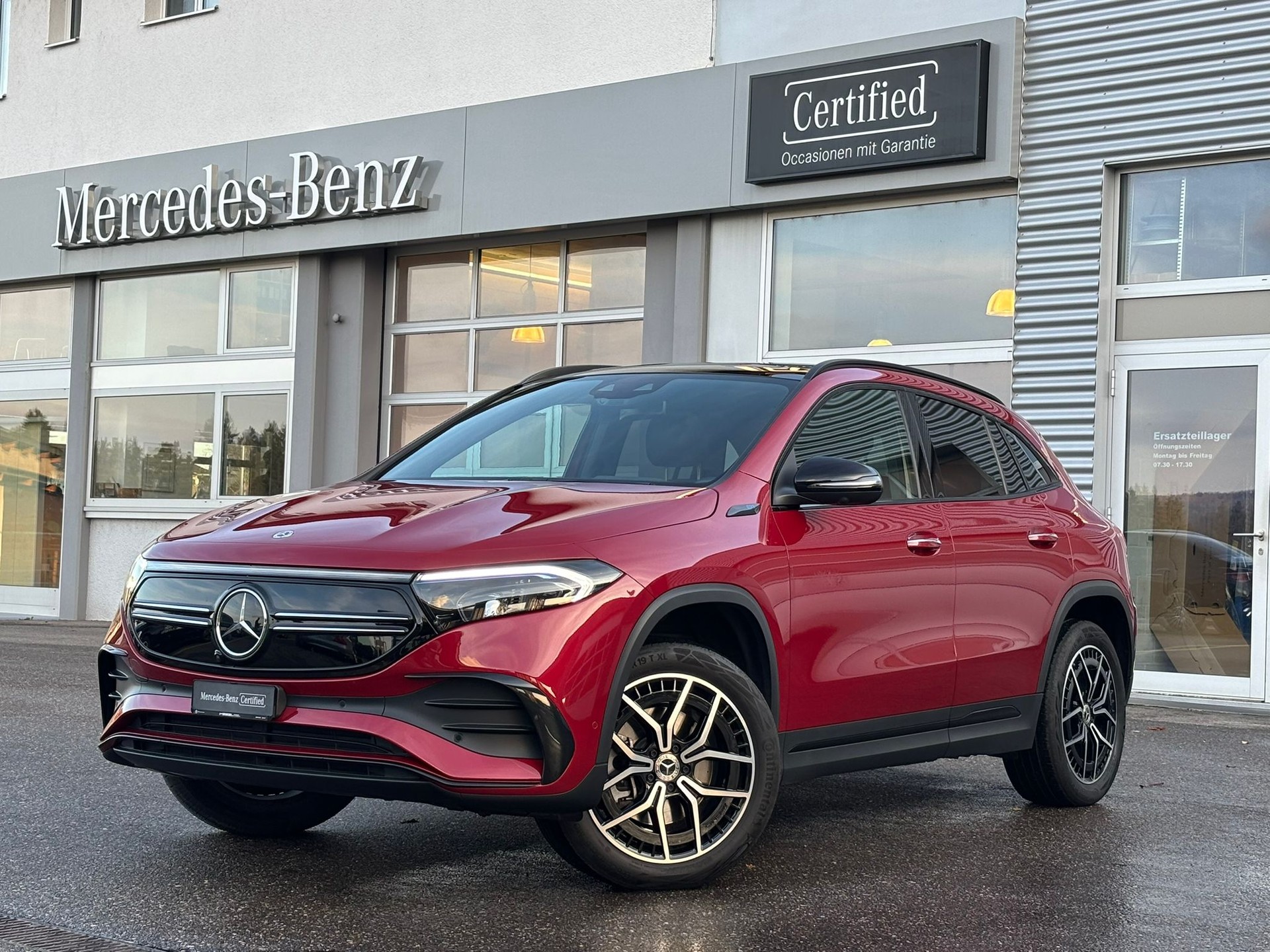 MERCEDES-BENZ EQA 350 AMG-Line 4Matic - 2