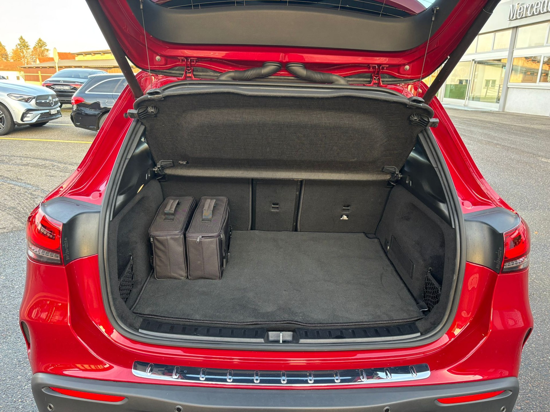 MERCEDES-BENZ EQA 350 AMG-Line 4Matic - 14