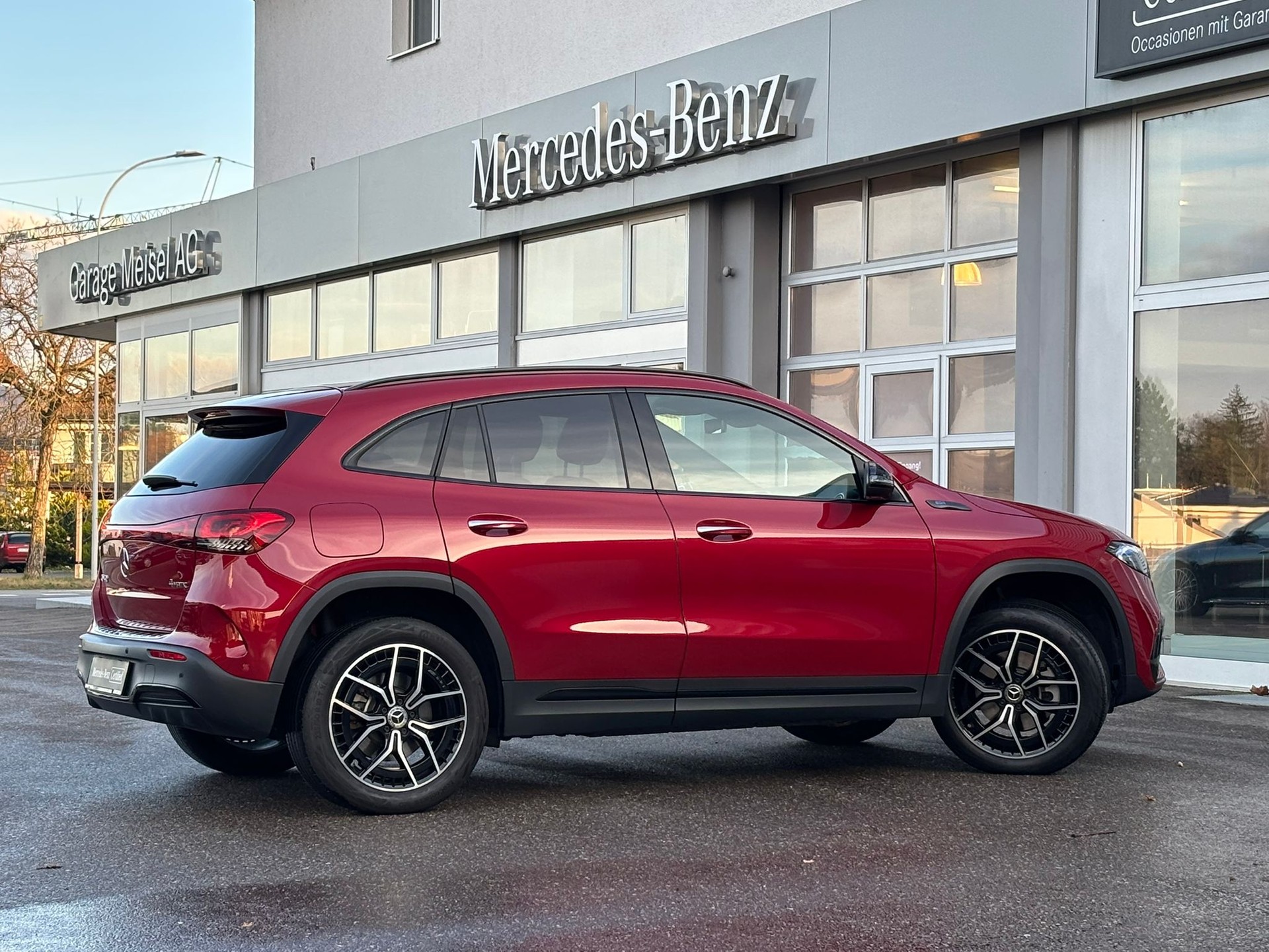 MERCEDES-BENZ EQA 350 AMG-Line 4Matic - 3