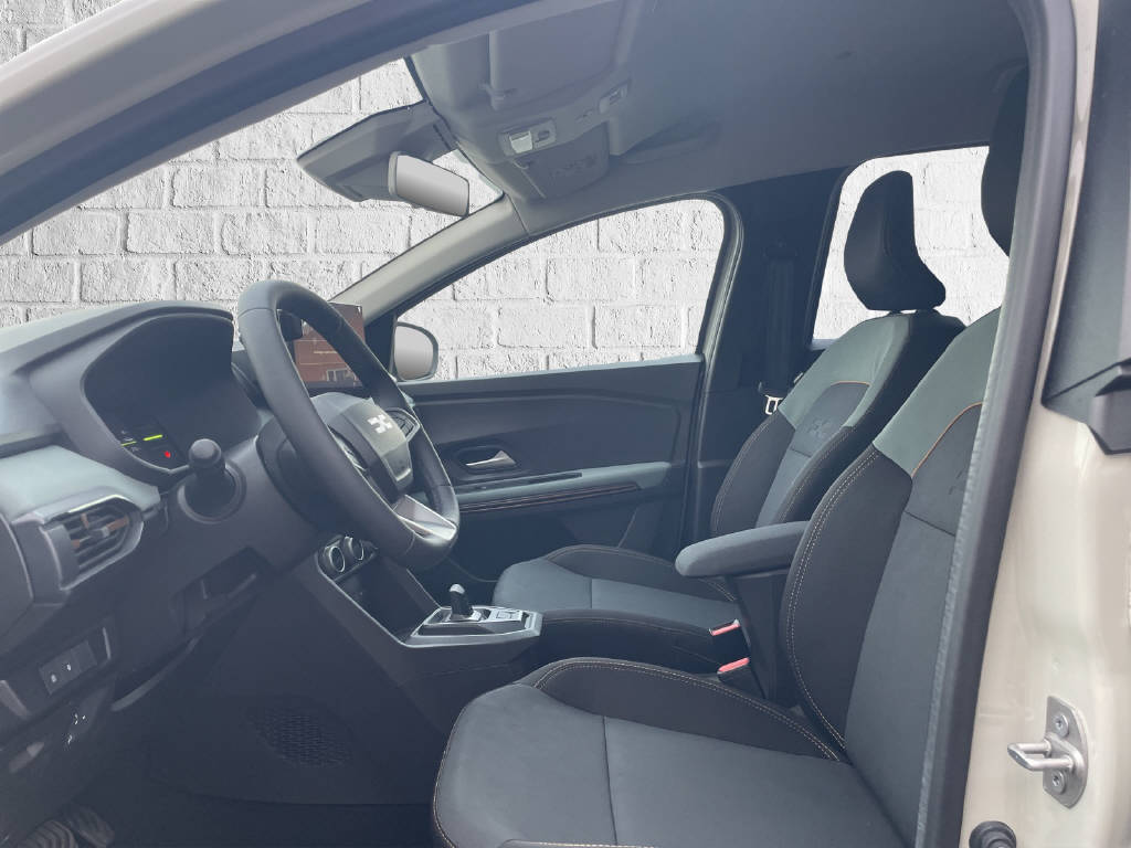 DACIA Jogger 1.8 Hybrid Extreme 7P - 6