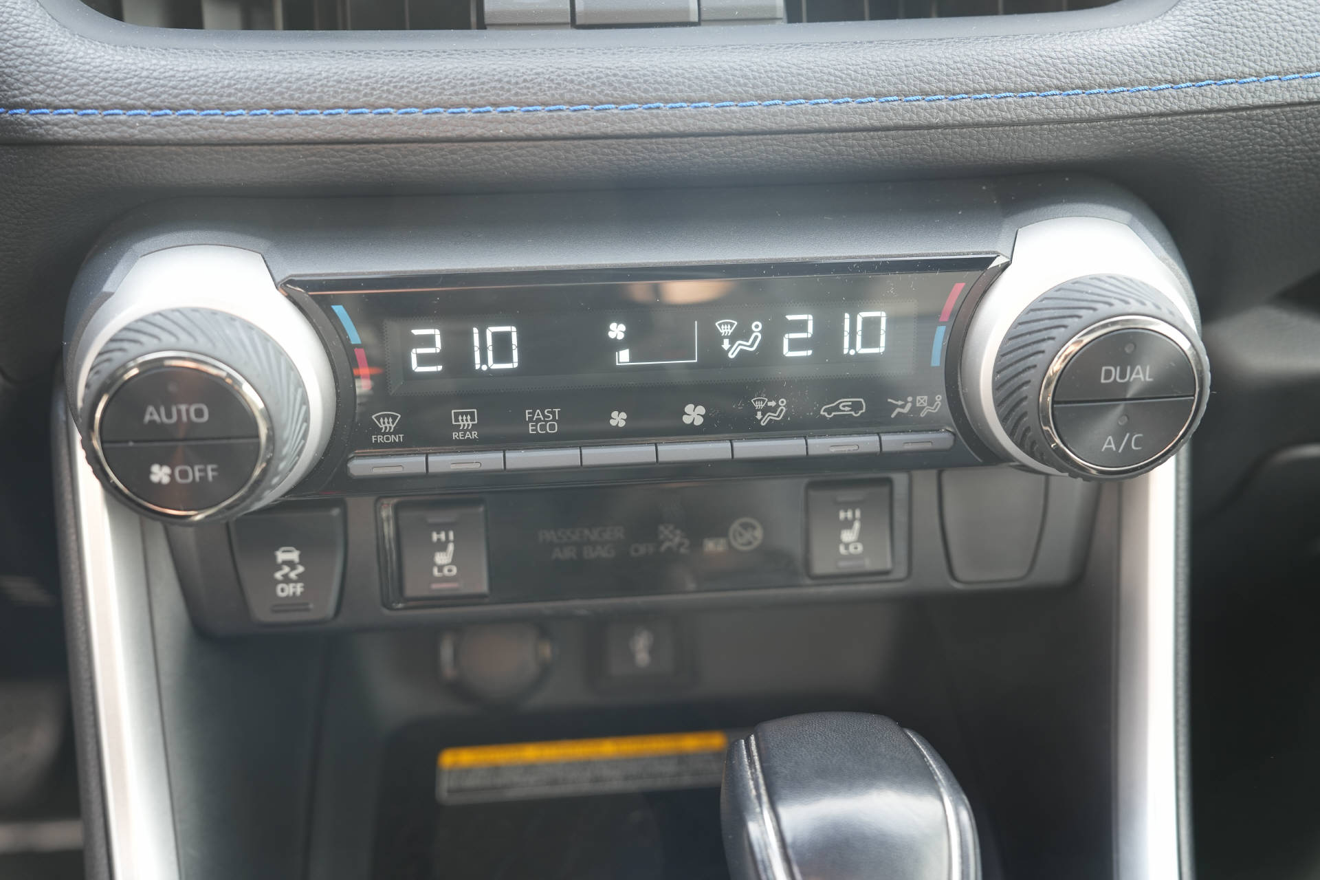 TOYOTA RAV-4 2.5 HEV Style JBL Panorama - 12