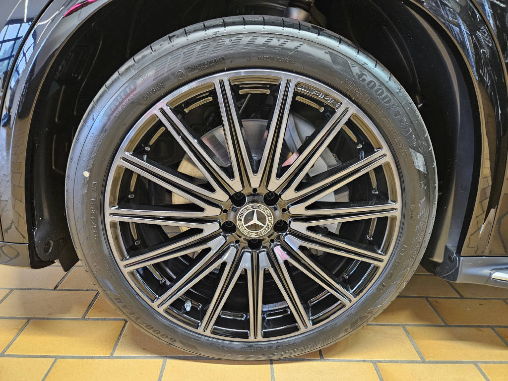 MERCEDES-BENZ GLC 400 4Matic with EQ Technology - 21