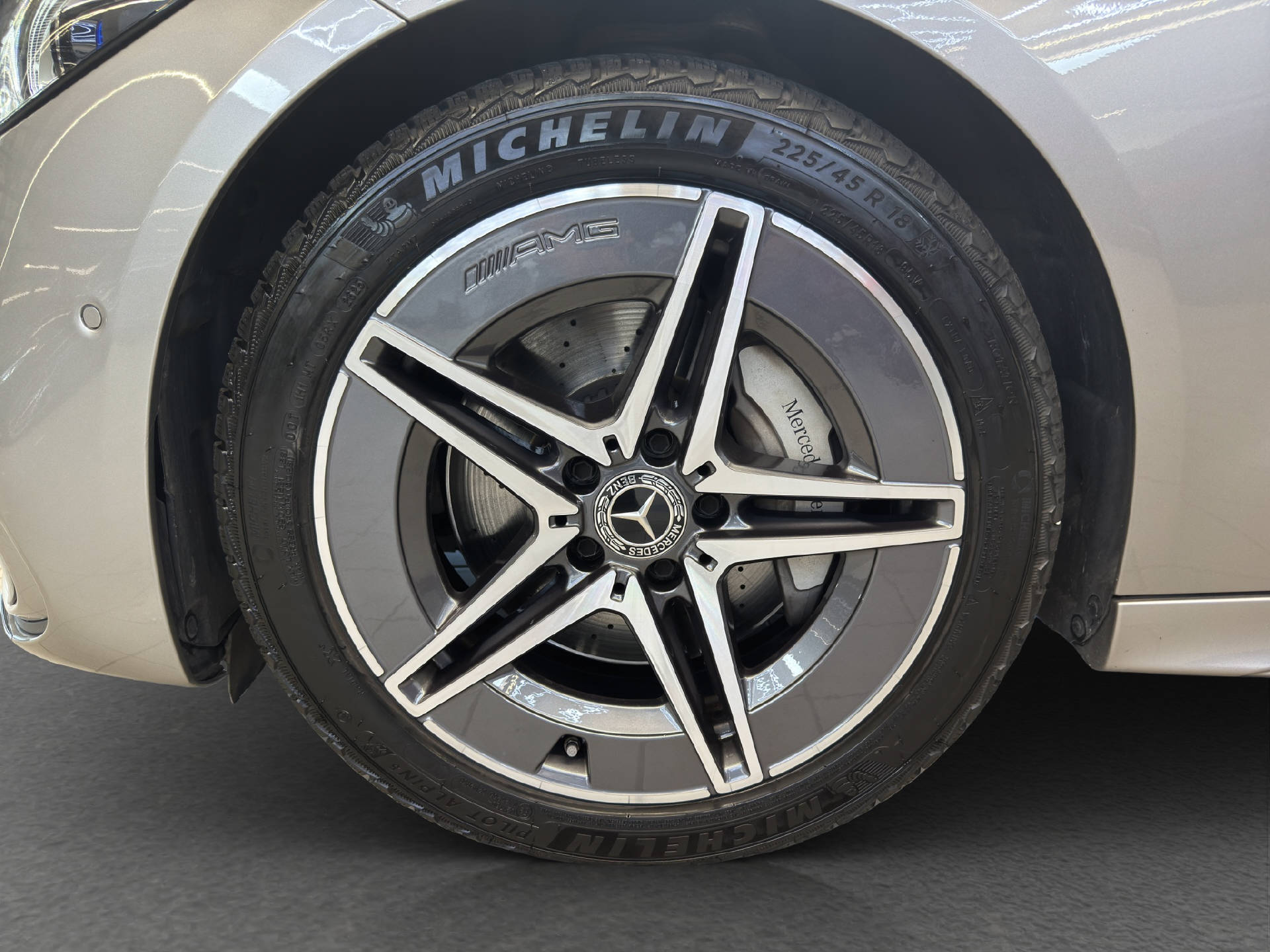 MERCEDES-BENZ C 300 AMG Line 4MATIC - 6