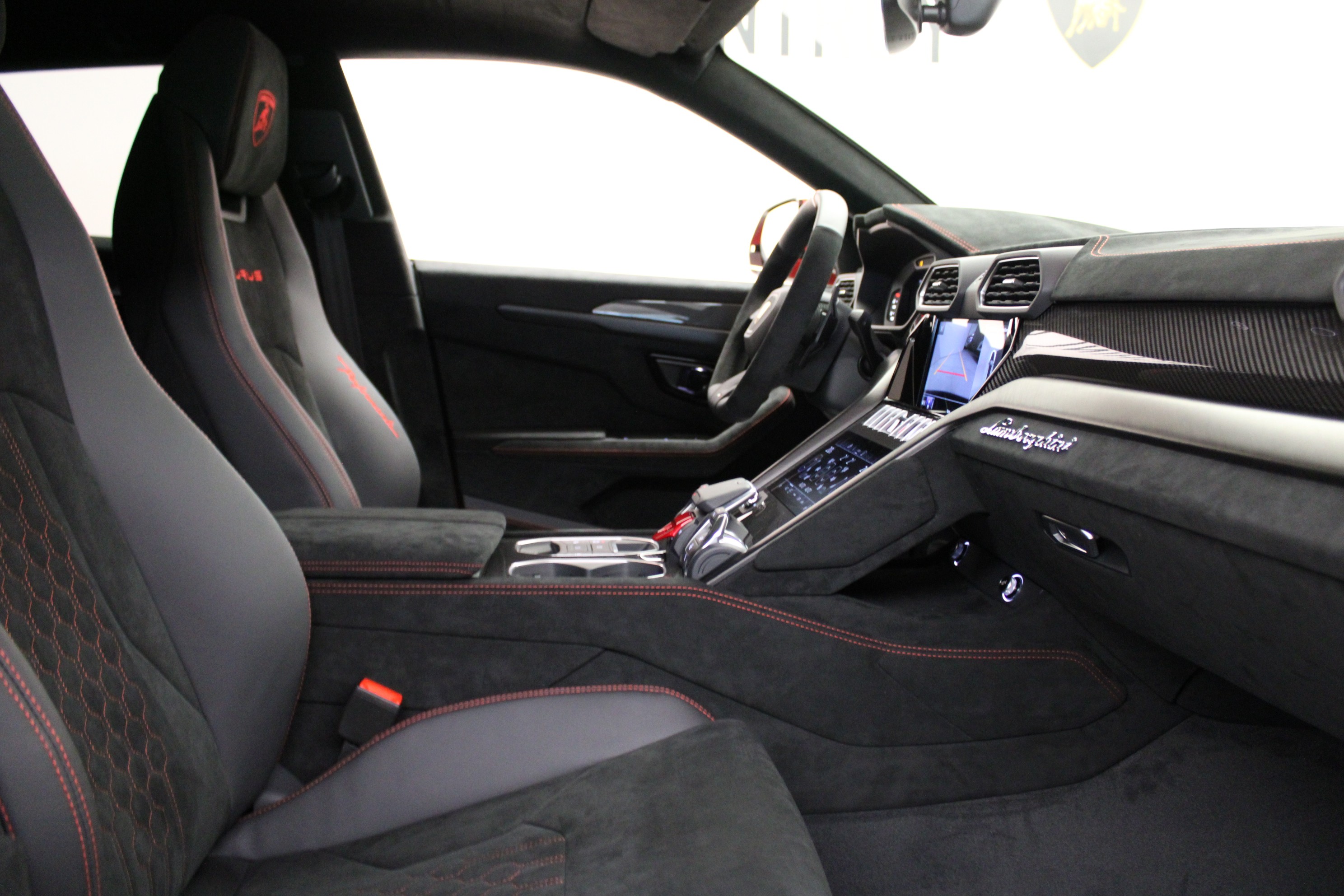 Urus Performante thumbnail n°5