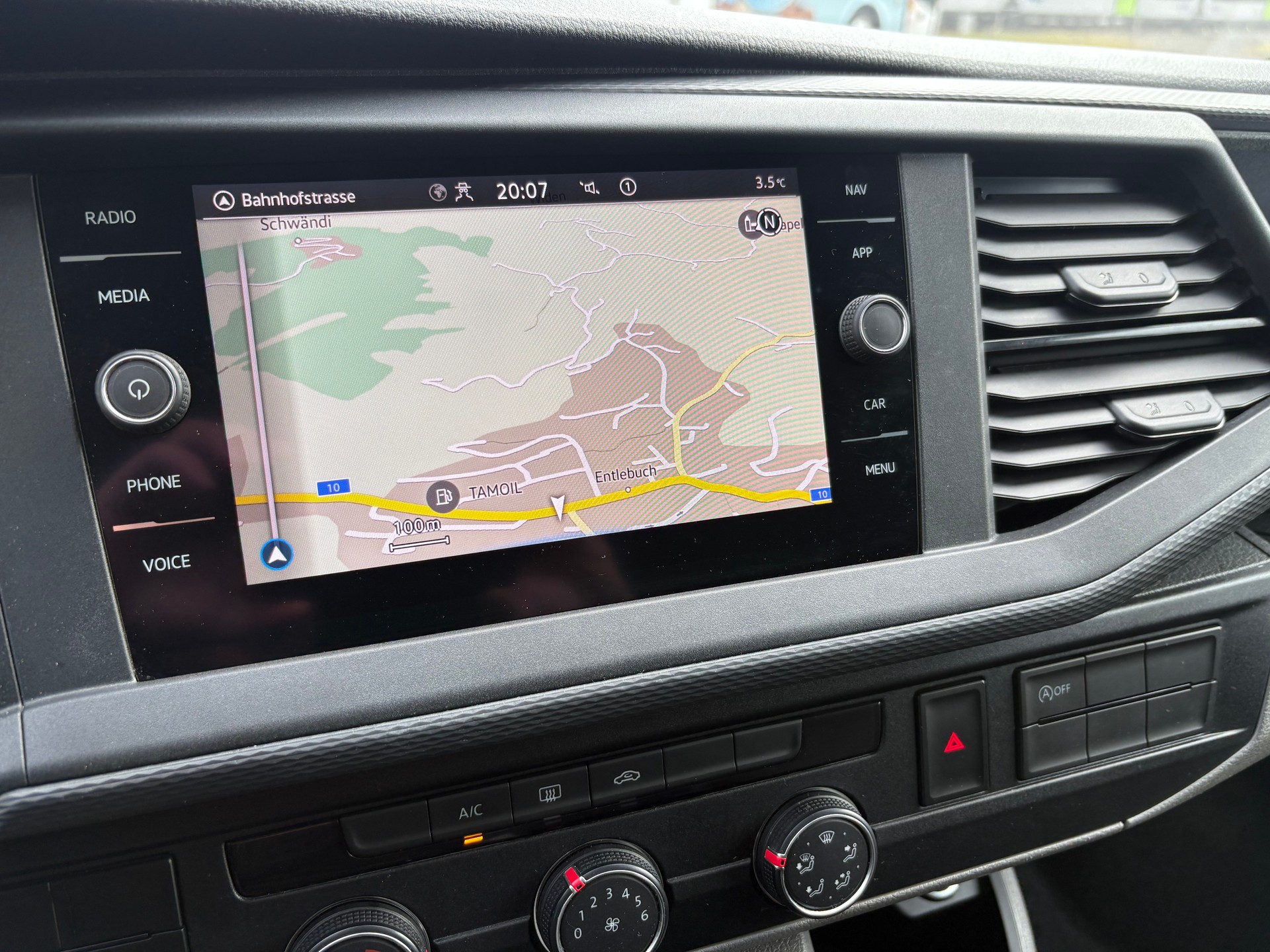 VW T6.1 2.0 TDI 4Motion - 13